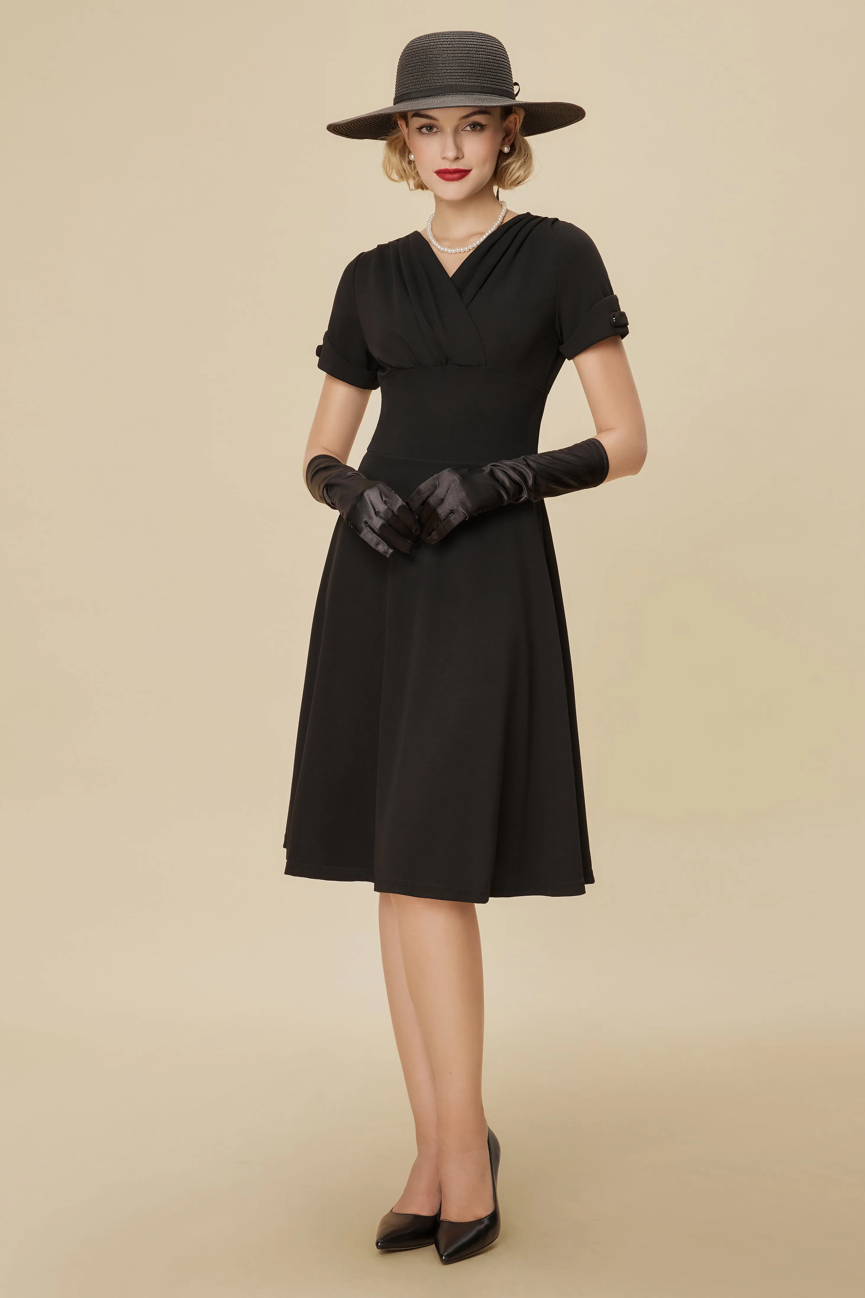 Refined Vintage-Inspired Pleated Swing Dress sold by BABEYOND product image thumbnail 4