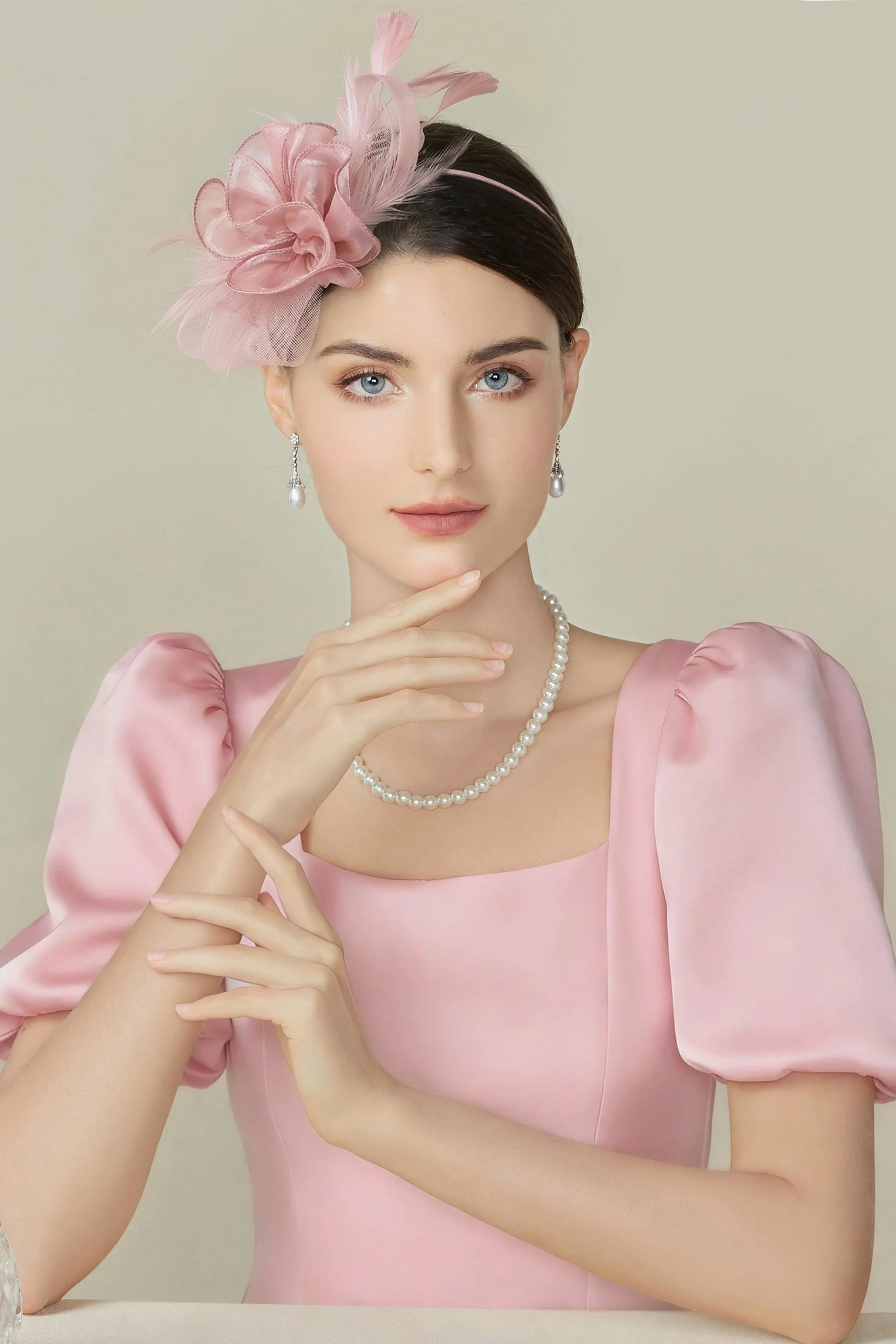 Romantic Tulle Feather Fascinator sold by BABEYOND product image thumbnail 3