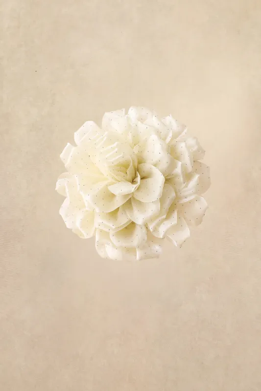 Glamorous Oversized Floral Fascinator made by BABEYOND