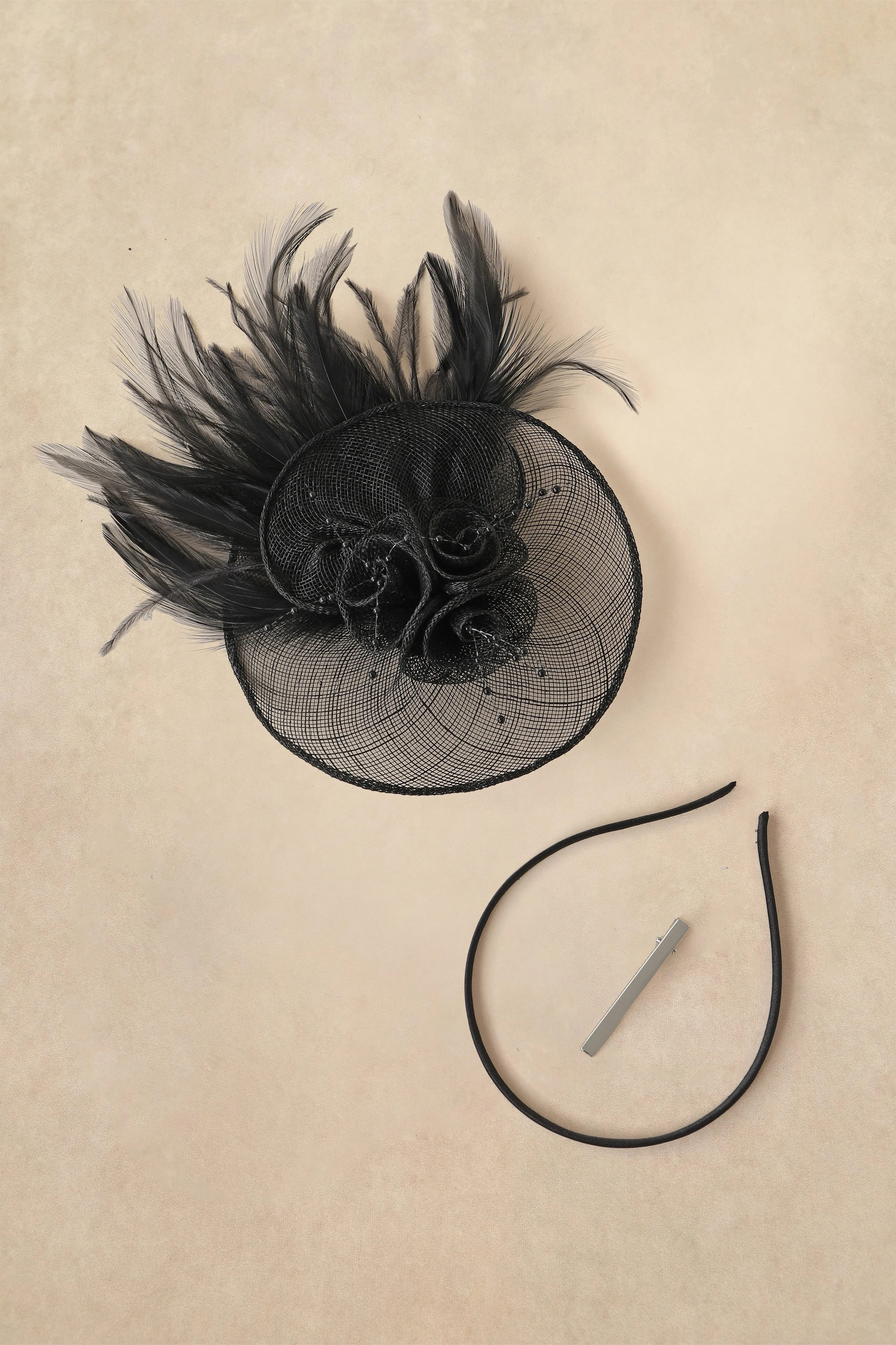 Floral Mesh Feather Derby Fascinator sold by BABEYOND product image thumbnail 2
