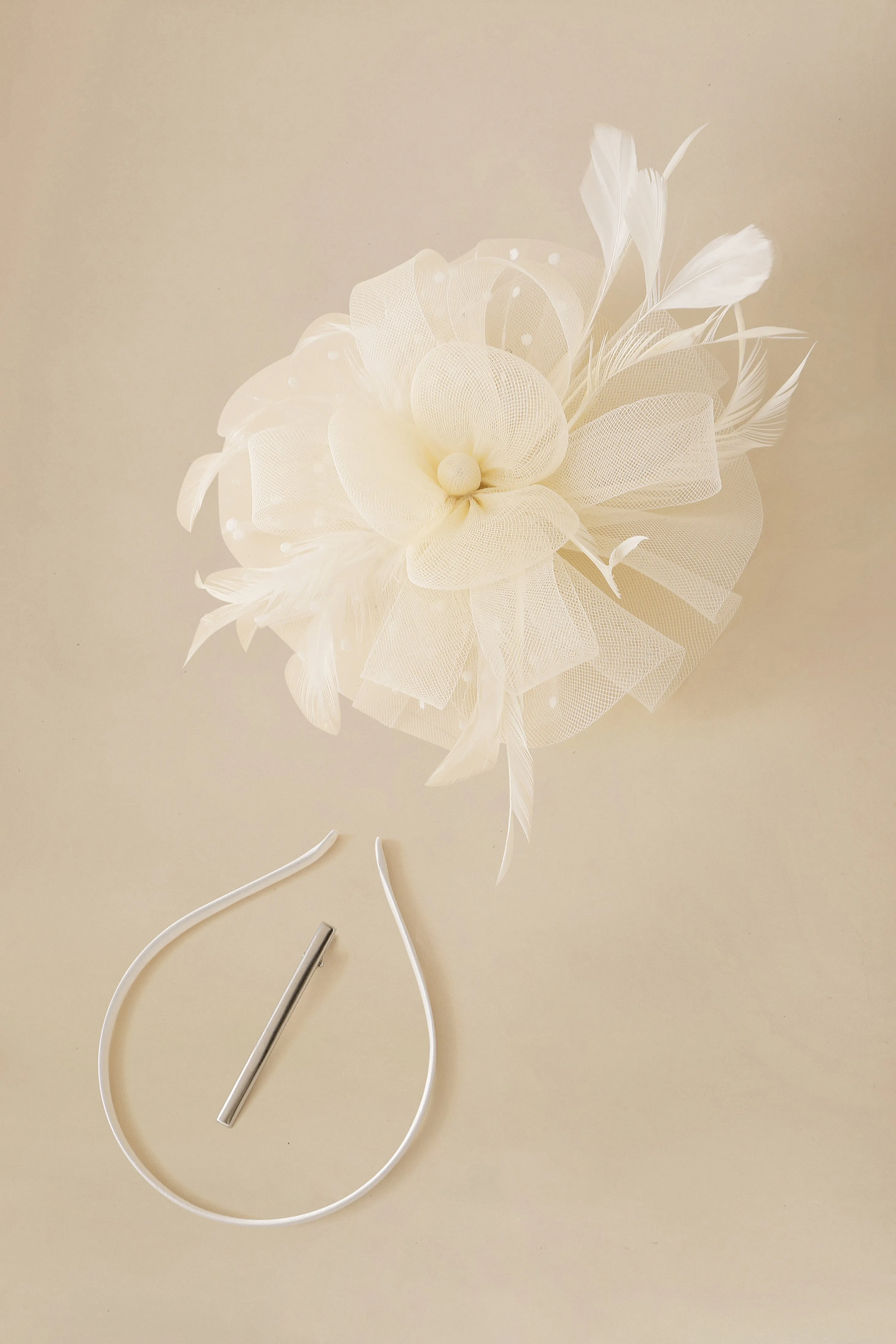 Ethereal Tulle Flower Feather Fascinator sold by BABEYOND product image thumbnail 4