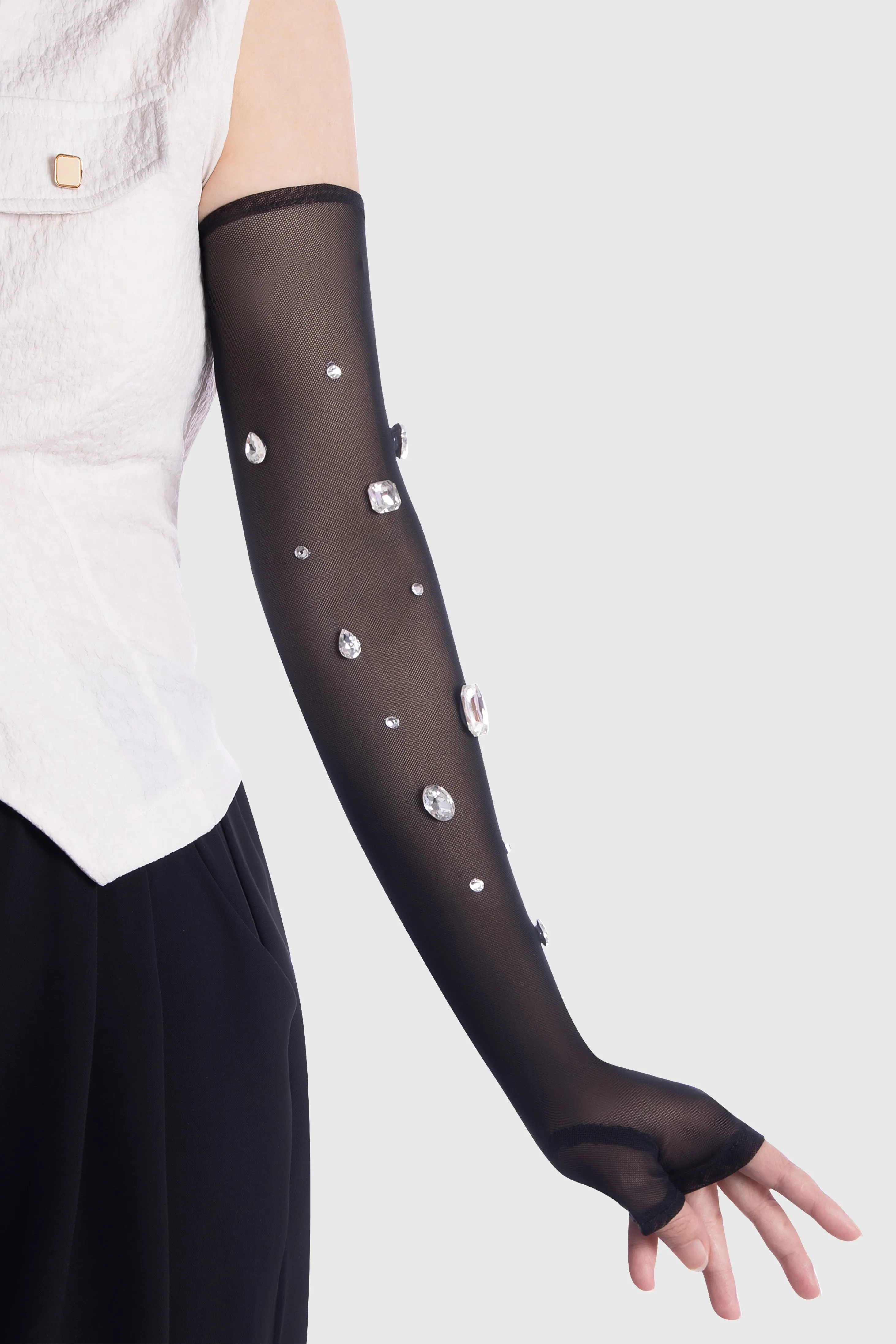 Long Rhinestone Mesh Fingerless Gloves sold by BABEYOND product image thumbnail 3
