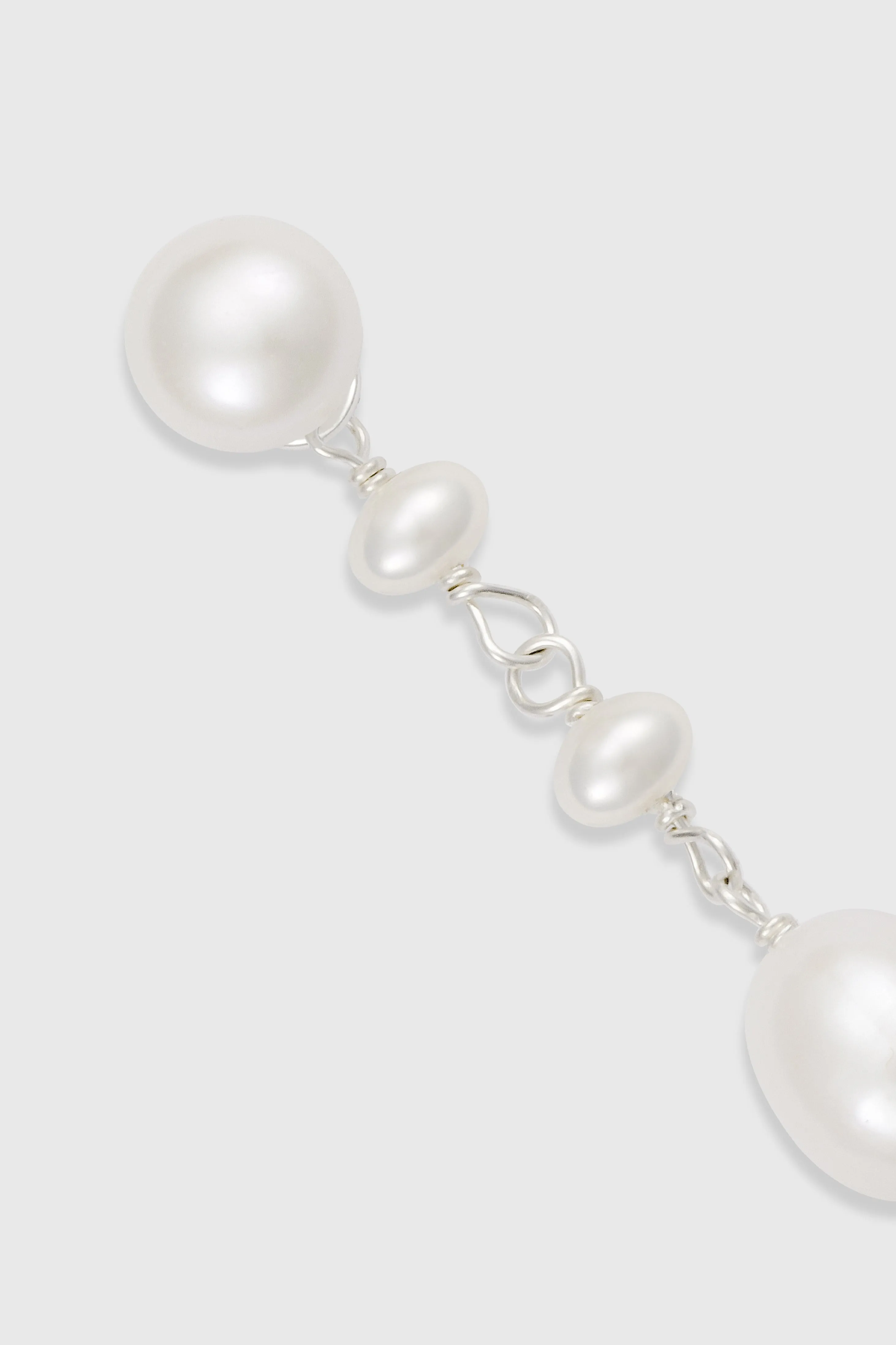 Vintage Minimalist Freshwater Pearl Earrings sold by BABEYOND product image thumbnail 2