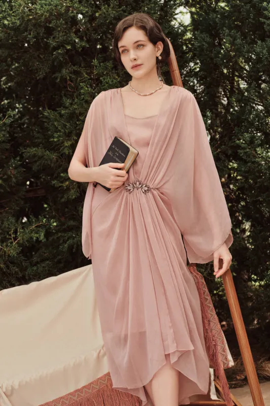 Stylish Batwing Sleeves Pleated Day Dress sold by BABEYOND