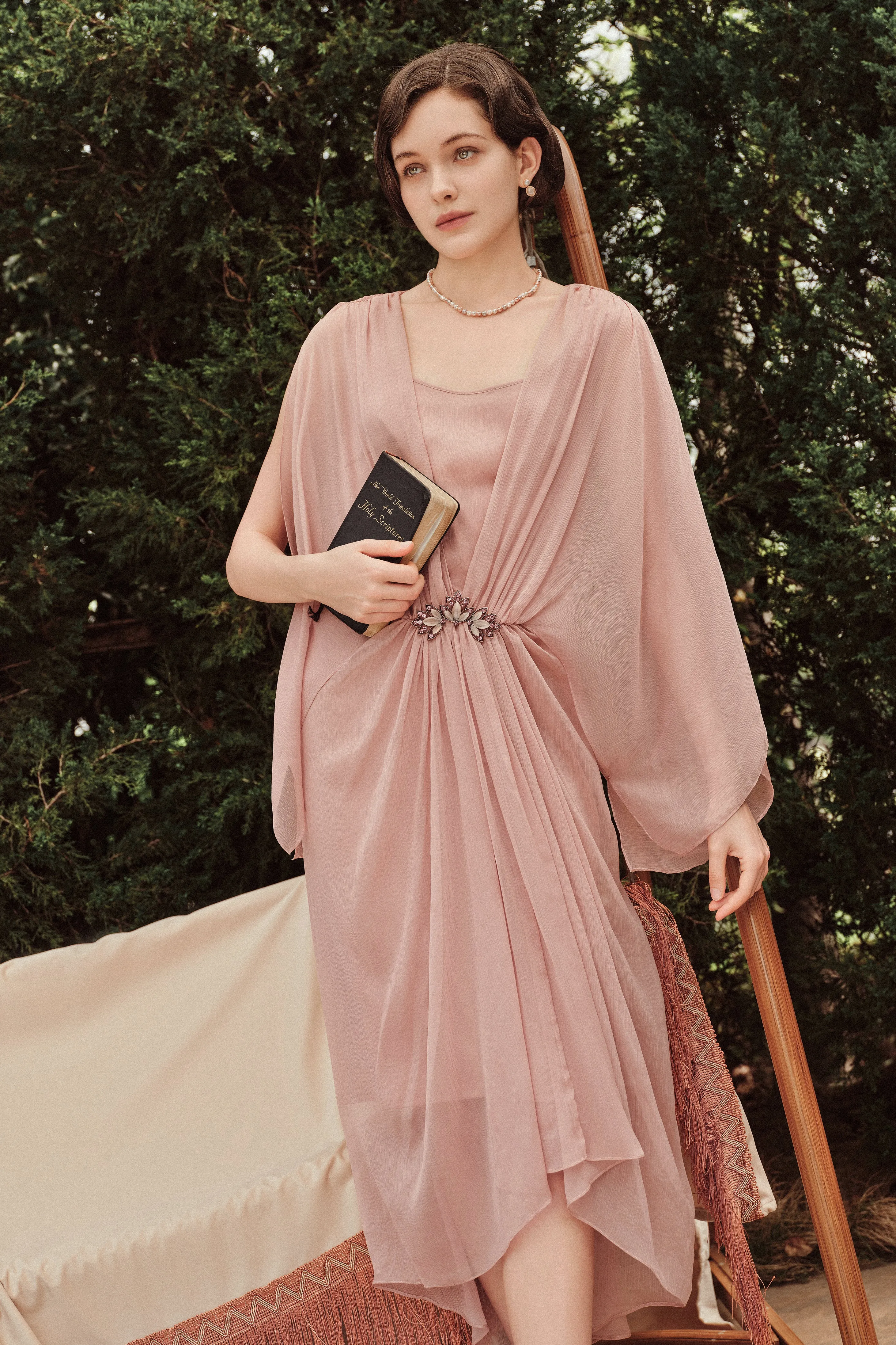 Stylish Batwing Sleeves Pleated Day Dress sold by BABEYOND