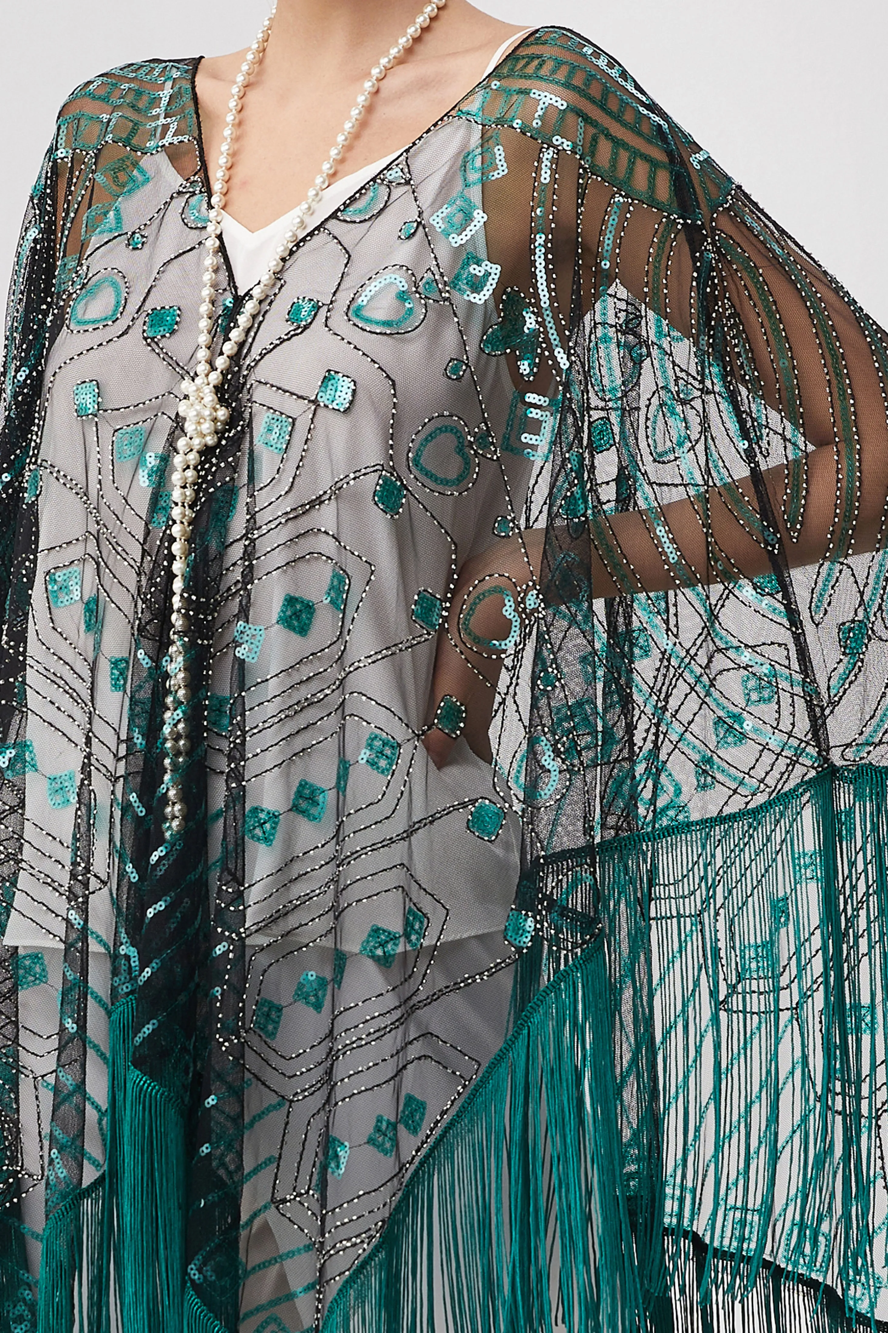 1920s Knee Length Fringed Shawl sold by BABEYOND product image thumbnail 5