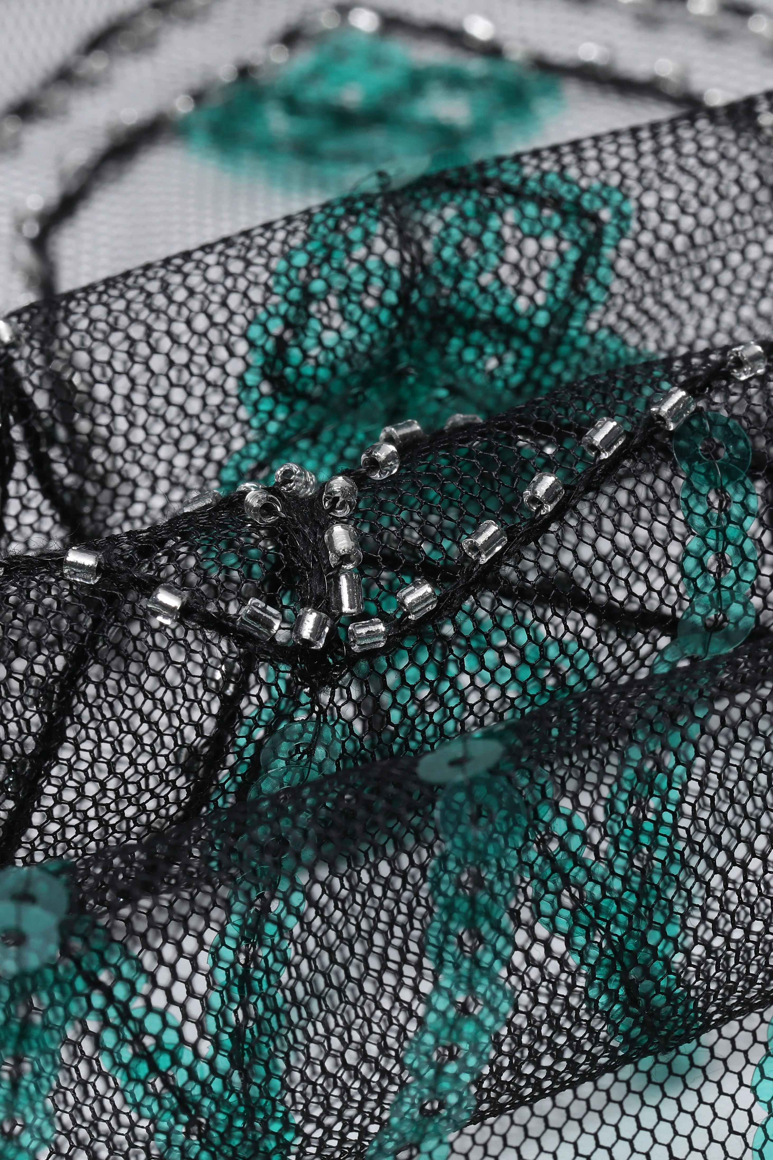 1920s Knee Length Fringed Shawl sold by BABEYOND product image thumbnail 2