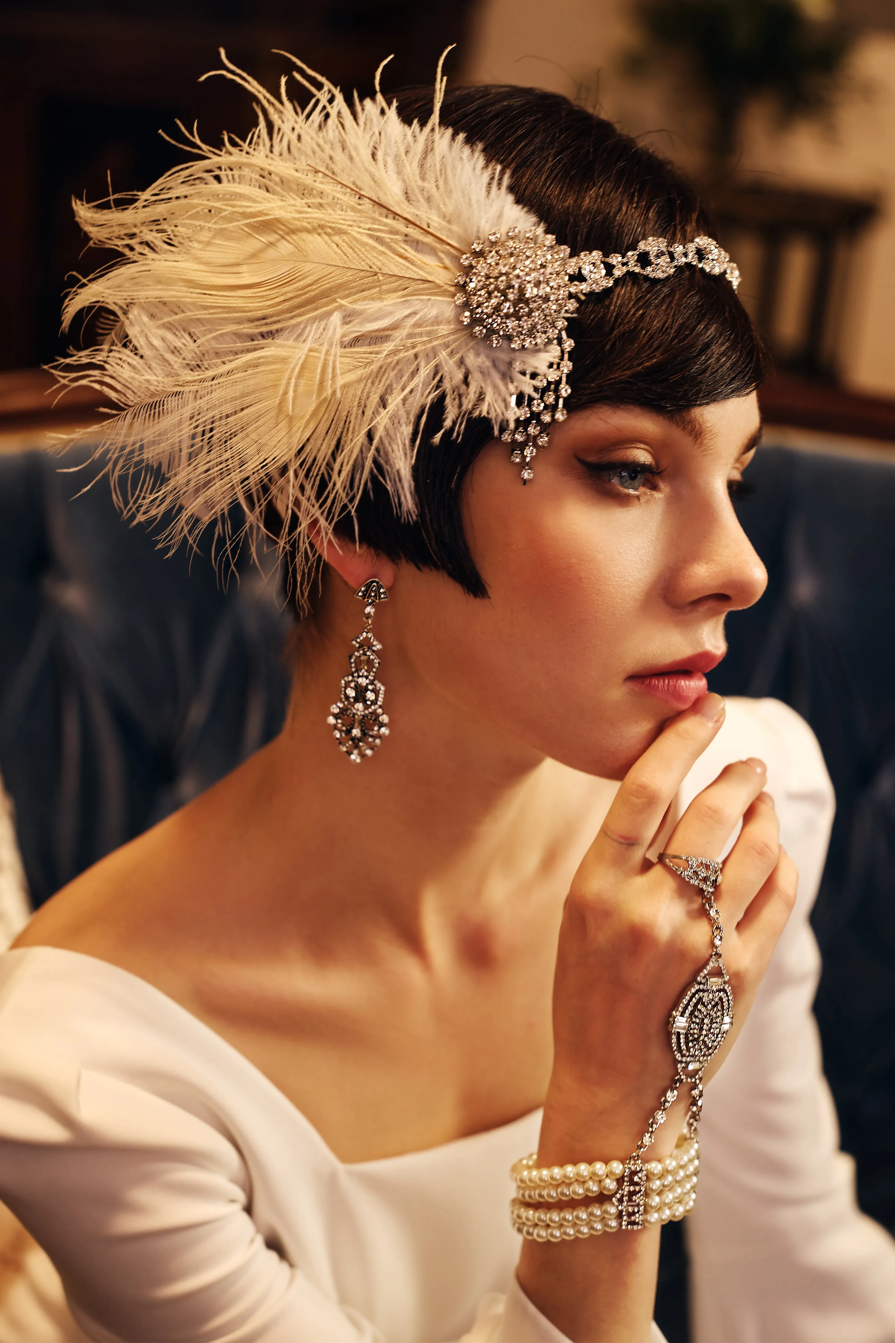 Antique Vintage Crystal Studded Earrings sold by BABEYOND product image thumbnail 4