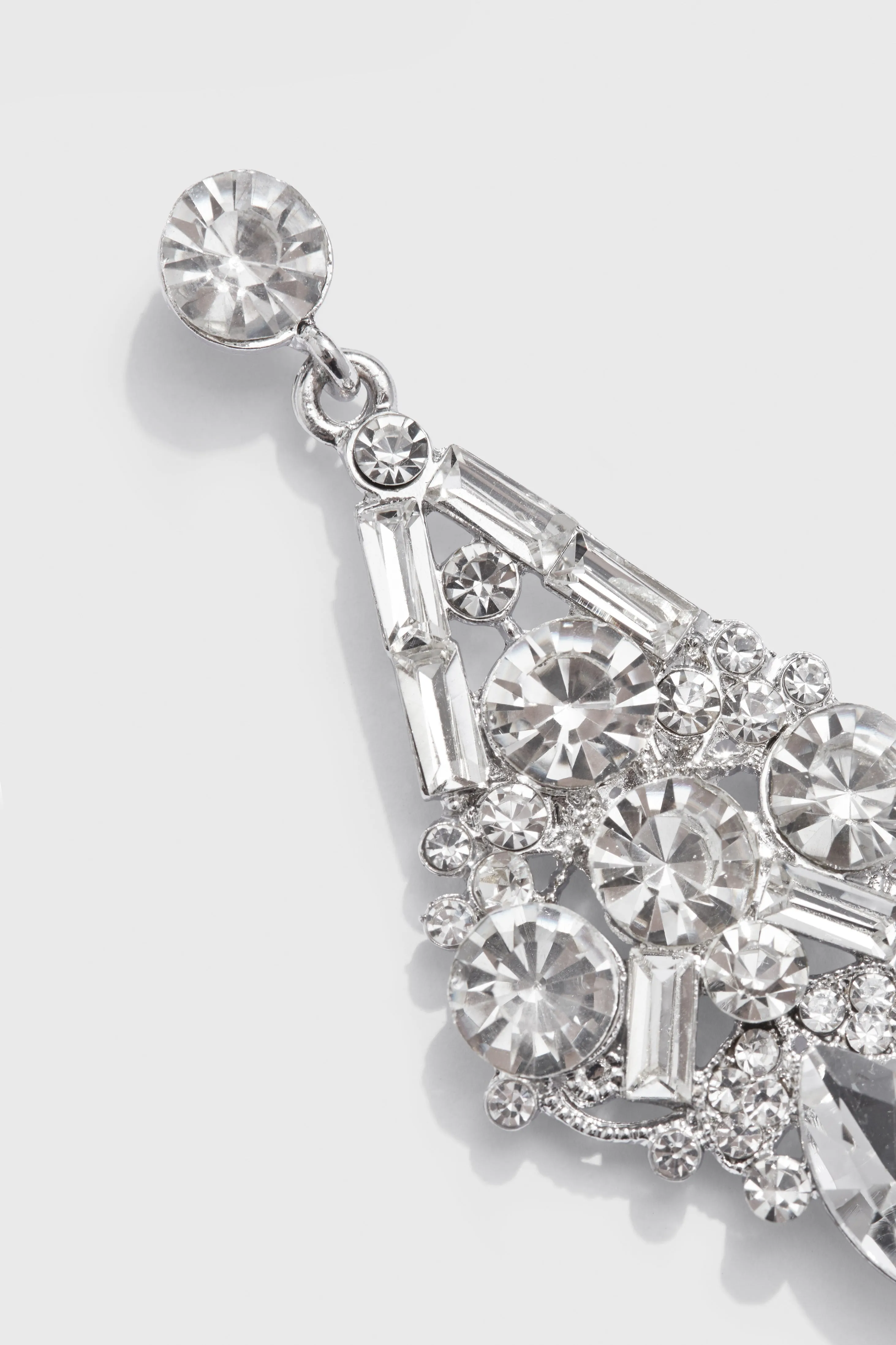 Antique Geometry Chandelier Earrings sold by BABEYOND product image thumbnail 2