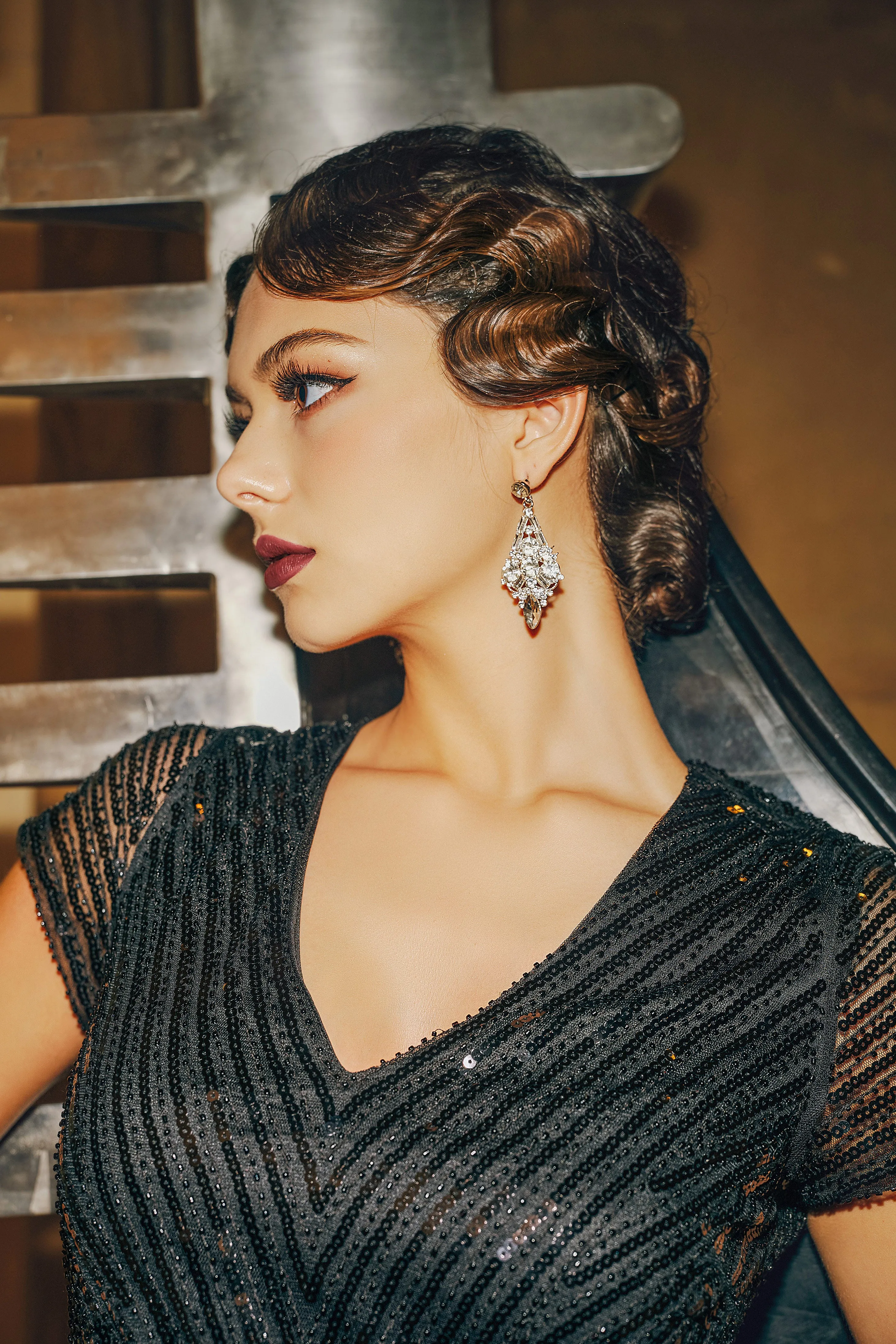 Antique Geometry Chandelier Earrings sold by BABEYOND product image thumbnail 4