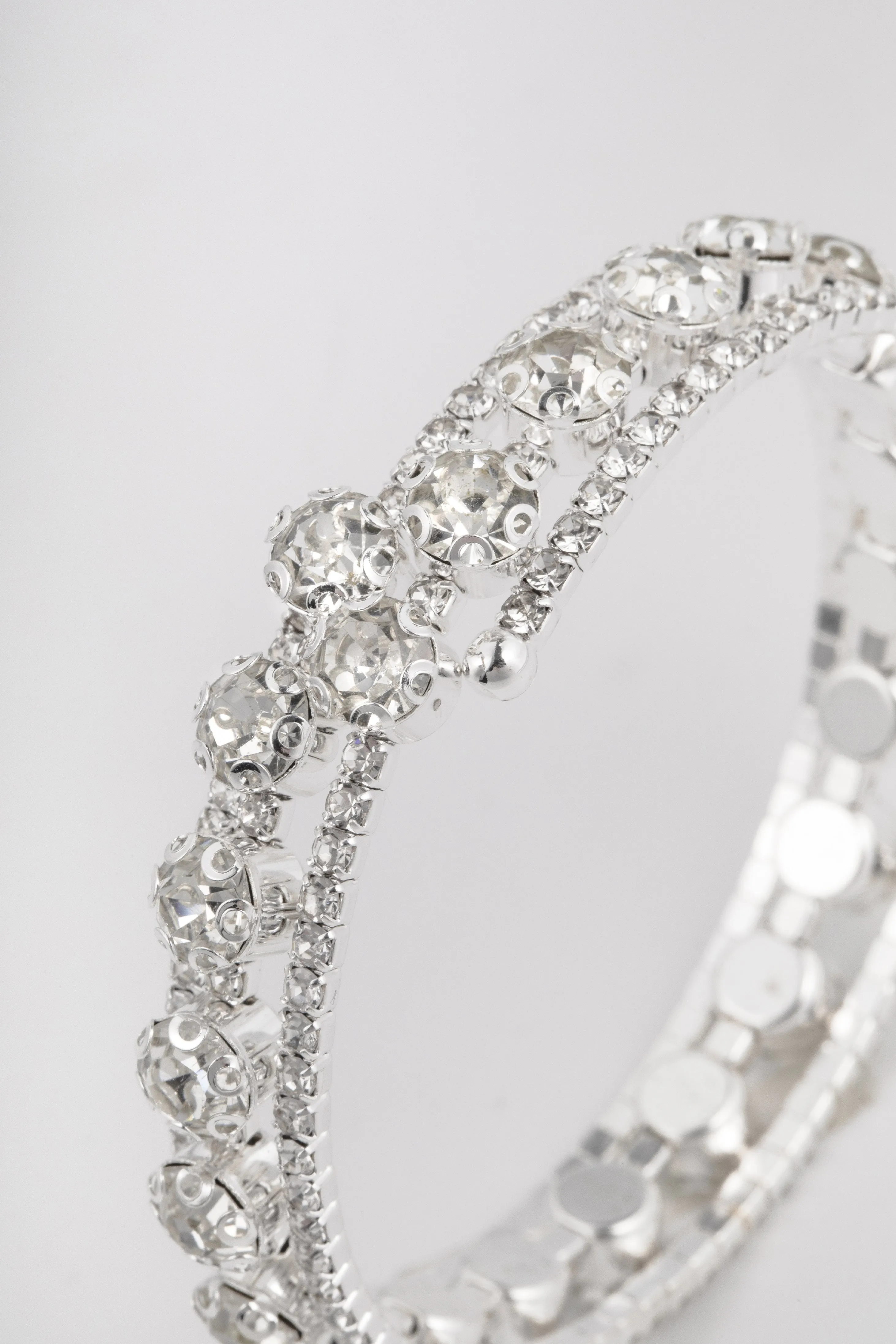 Shiny Crystal Wrap Open Bracelet sold by BABEYOND product image thumbnail 2