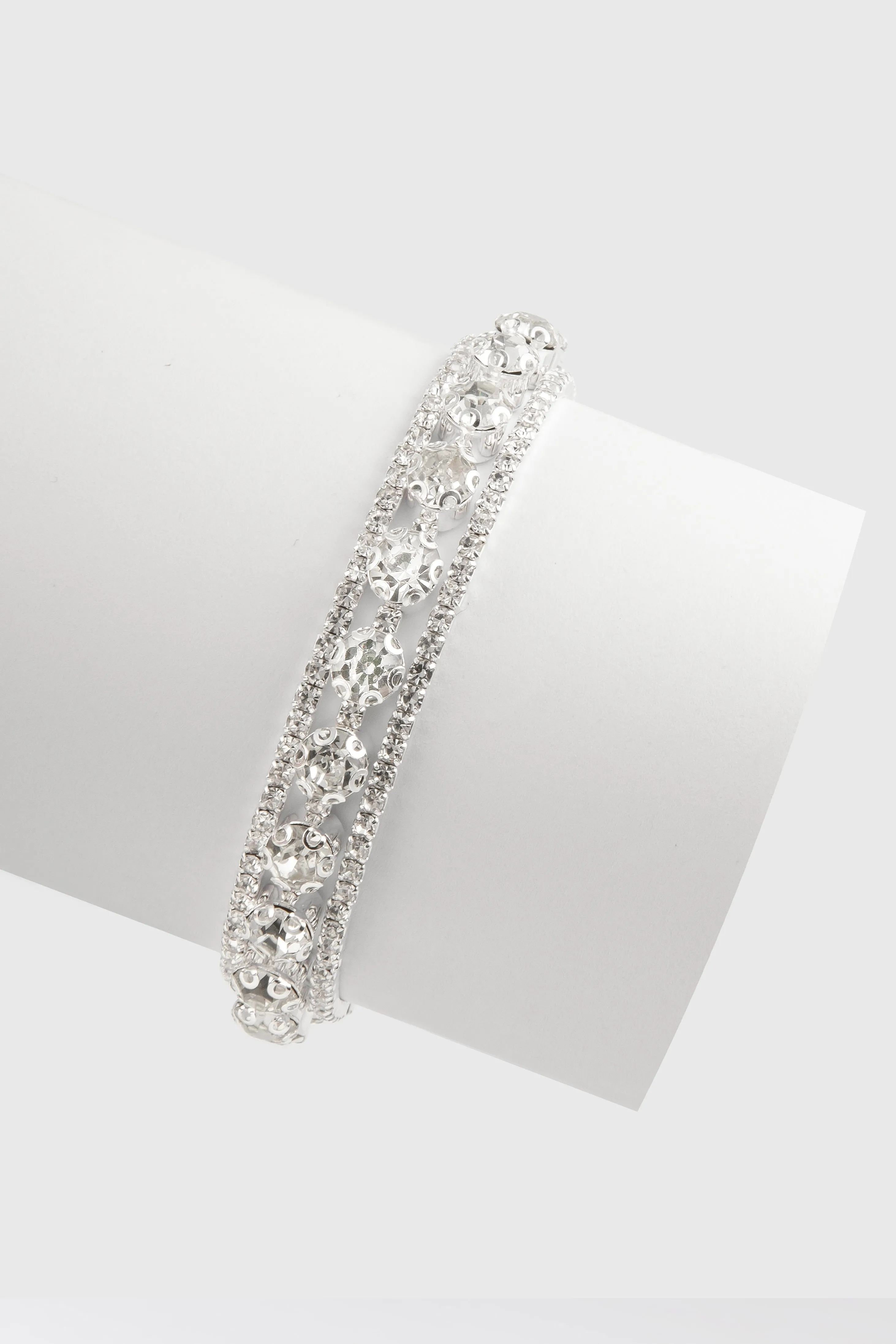 Shiny Crystal Wrap Open Bracelet sold by BABEYOND product image thumbnail 3