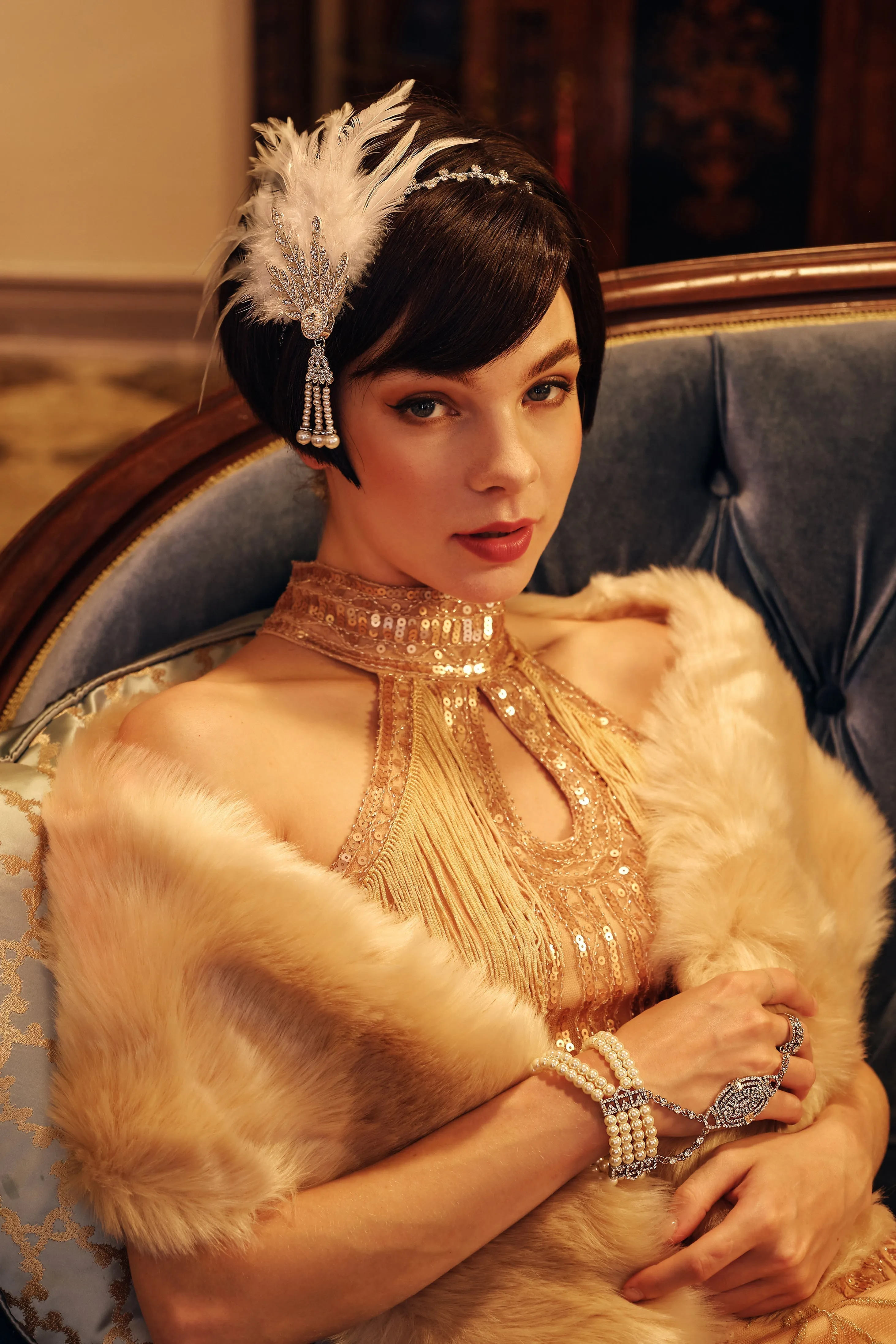 1920s Retro Feather Gatsby Headband sold by BABEYOND product image thumbnail 5