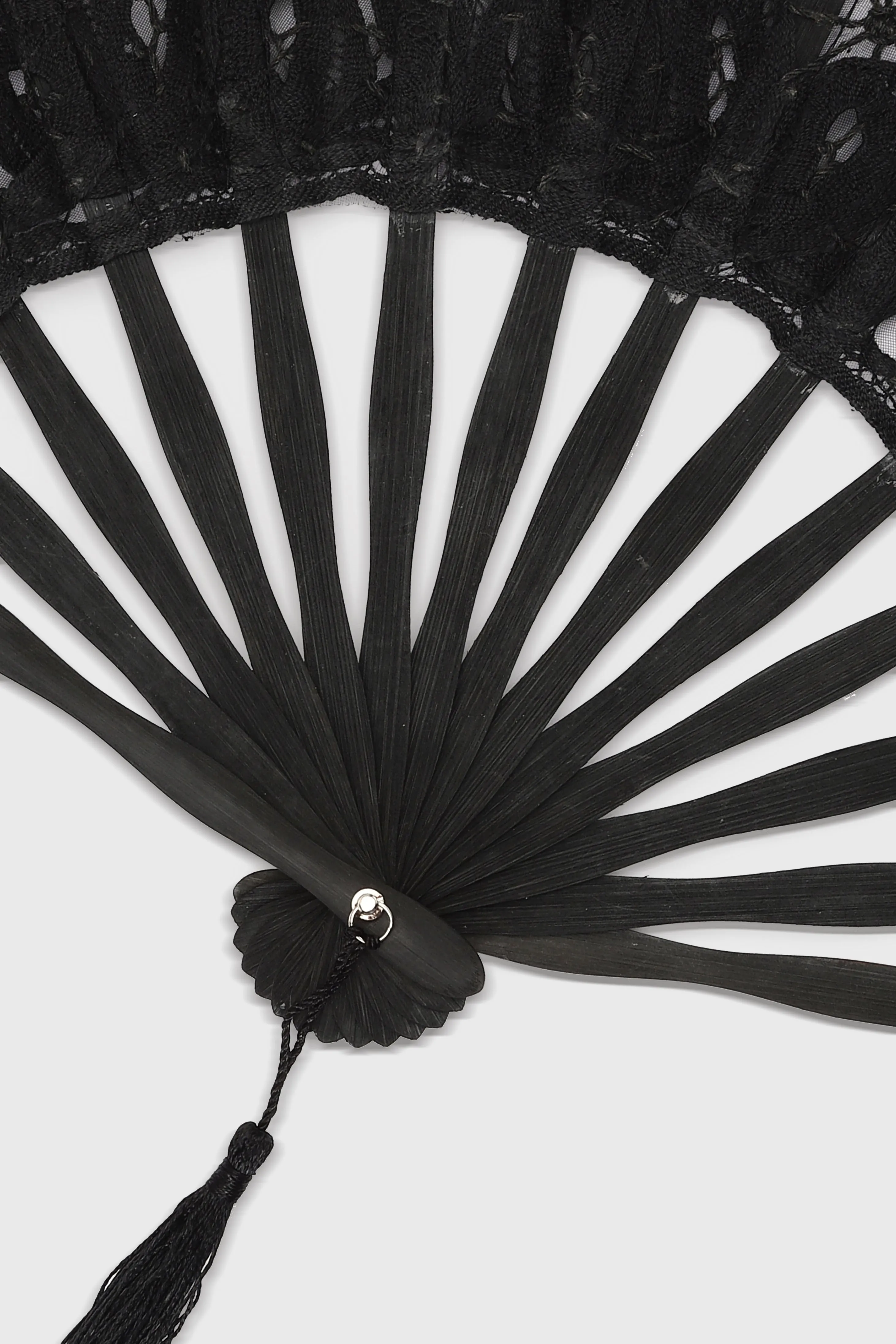 Cotton Lace Folding Handheld Fan sold by BABEYOND product image thumbnail 2