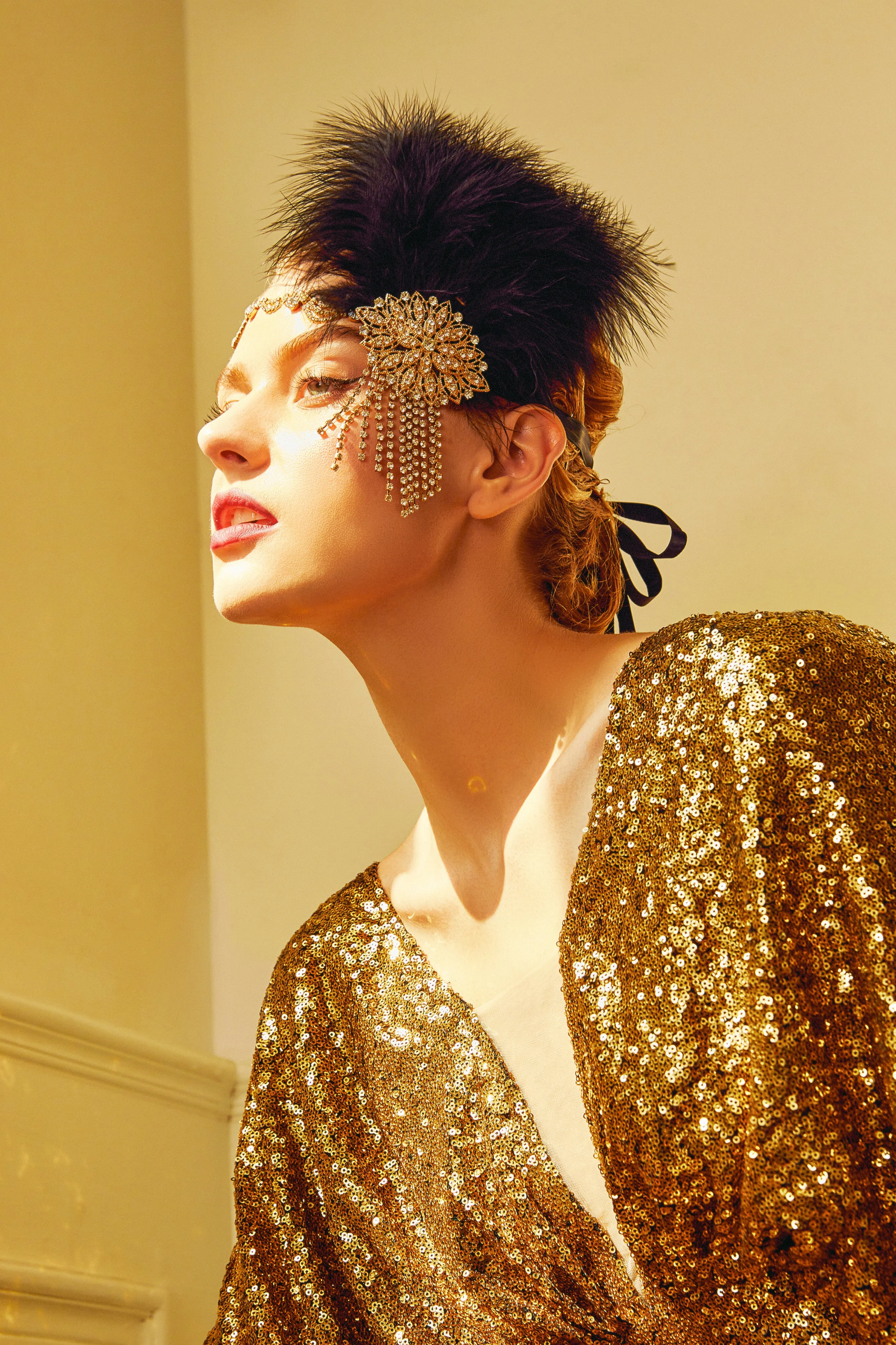 Crystal Studded Ostrich Feather Headpiece sold by BABEYOND product image thumbnail 3