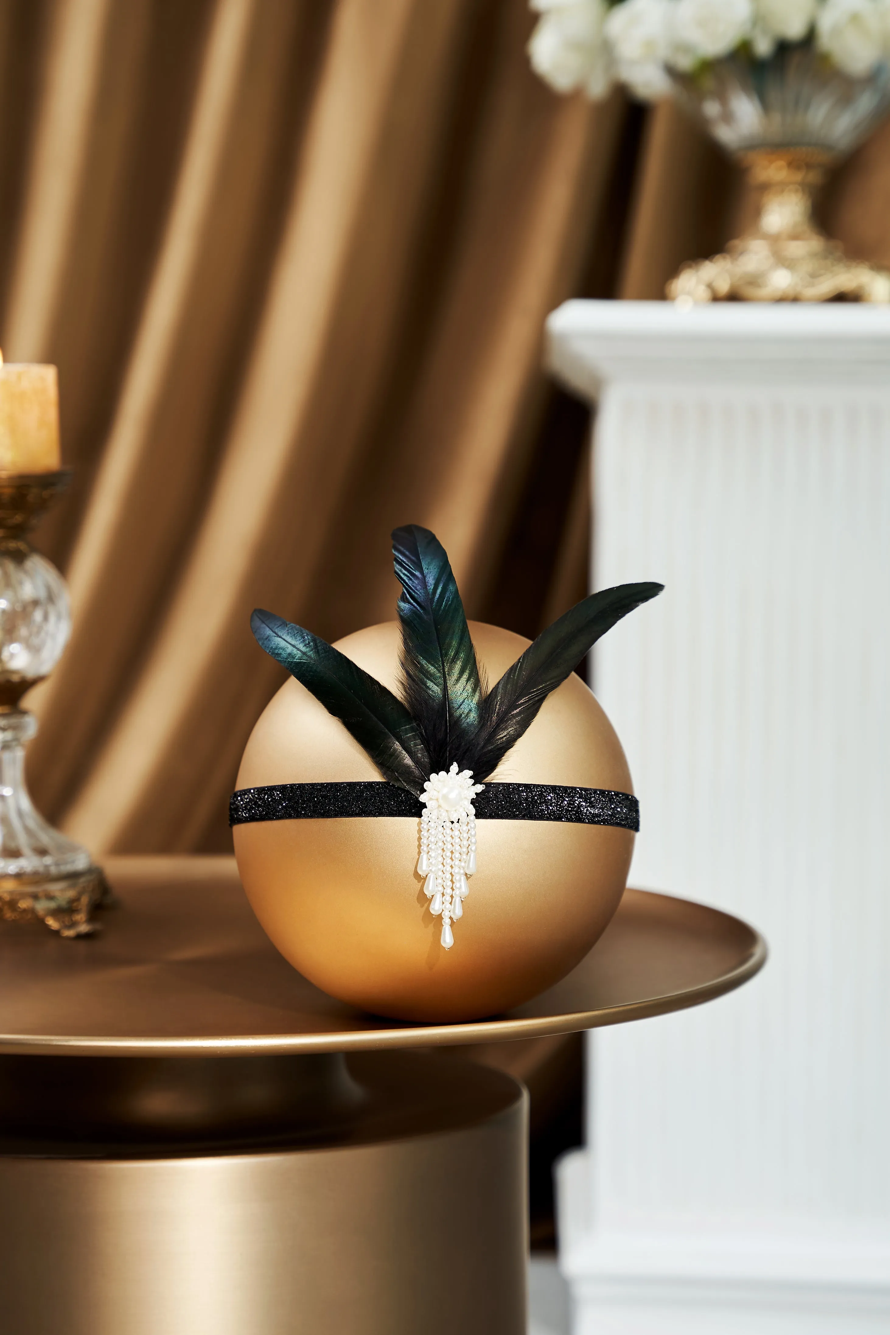 1920s Beaded Feather Shimmer Hairband sold by BABEYOND product image thumbnail 2