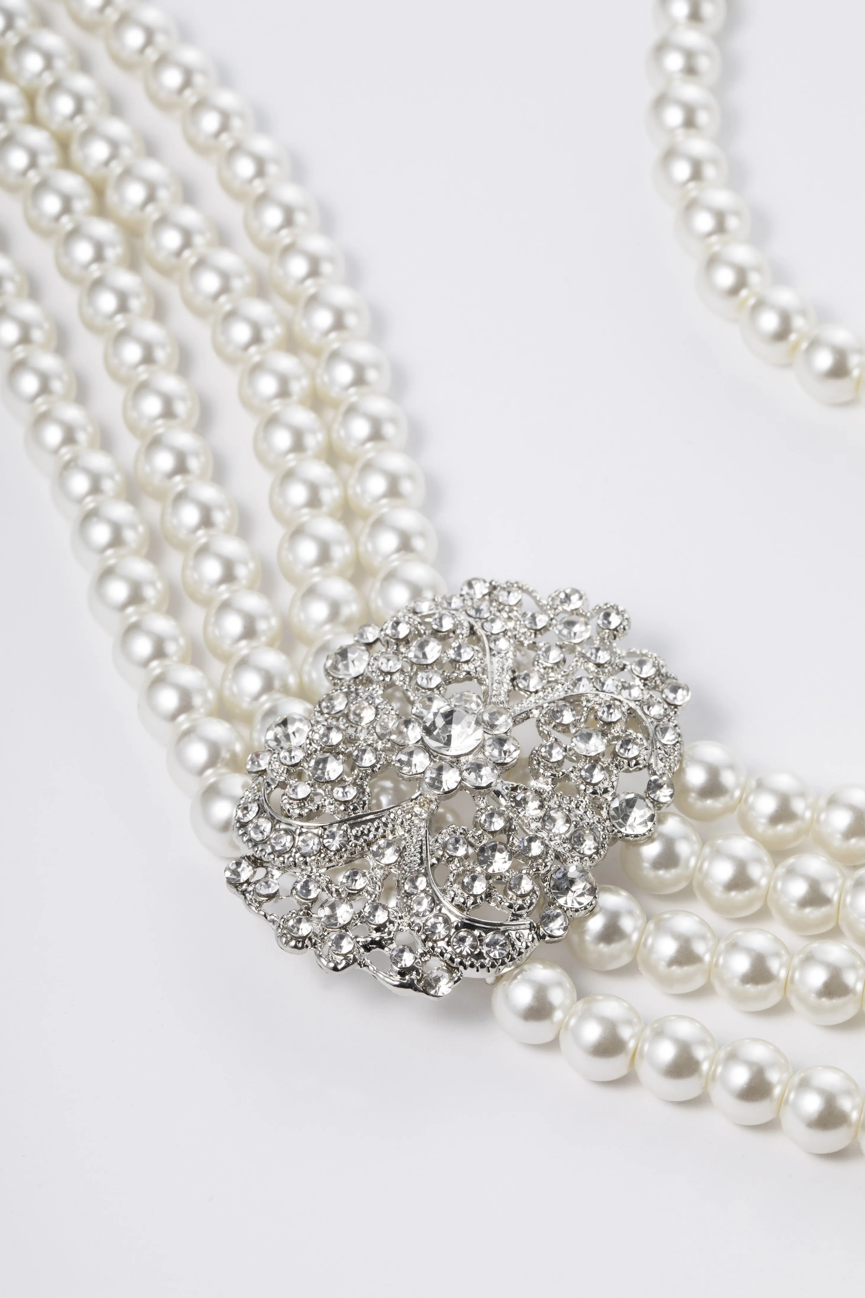 Shiny Layered Pearl Rhinestone Necklace Set sold by BABEYOND product image thumbnail 2