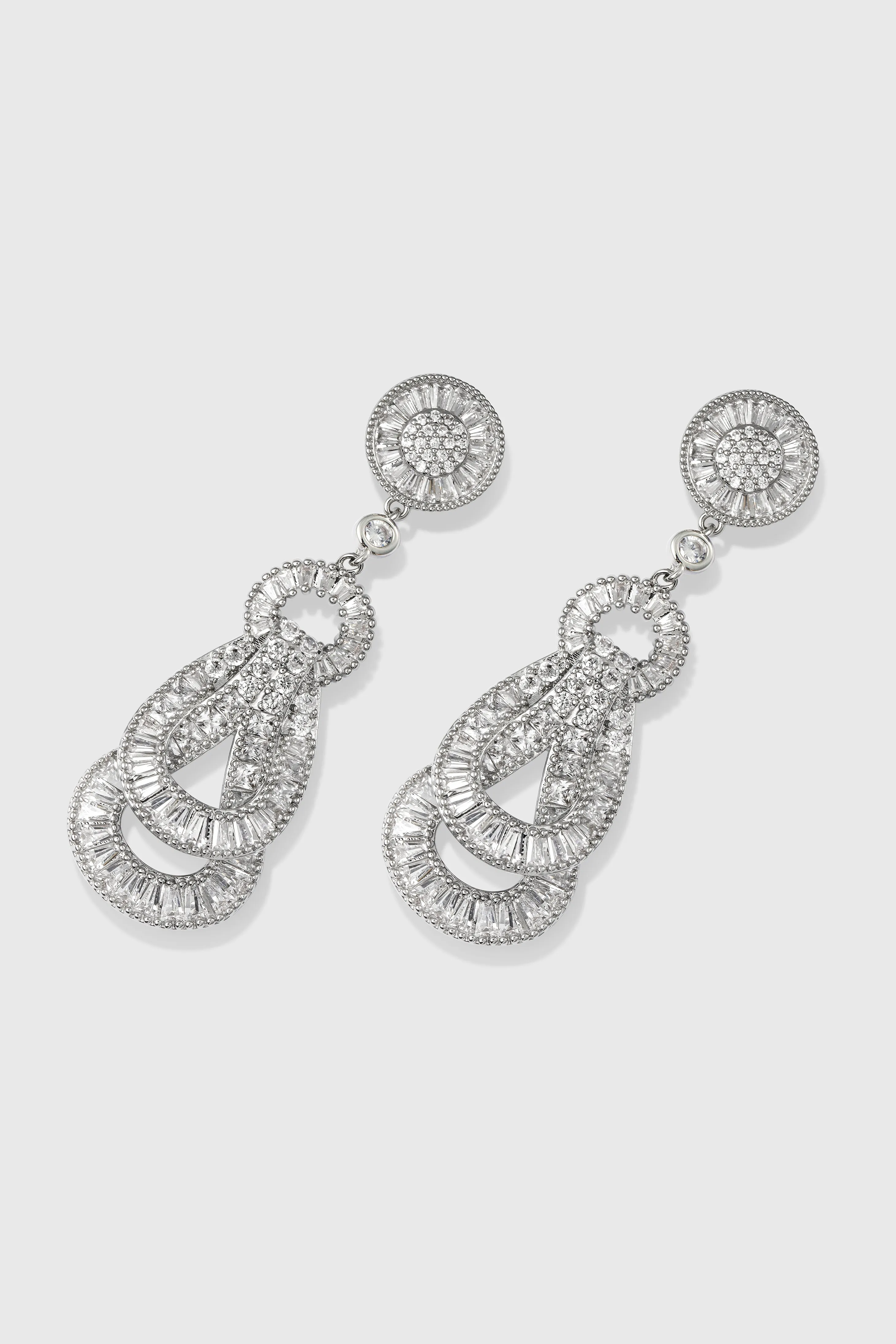 Antique Knotted Pleat Earrings sold by BABEYOND product image thumbnail 3