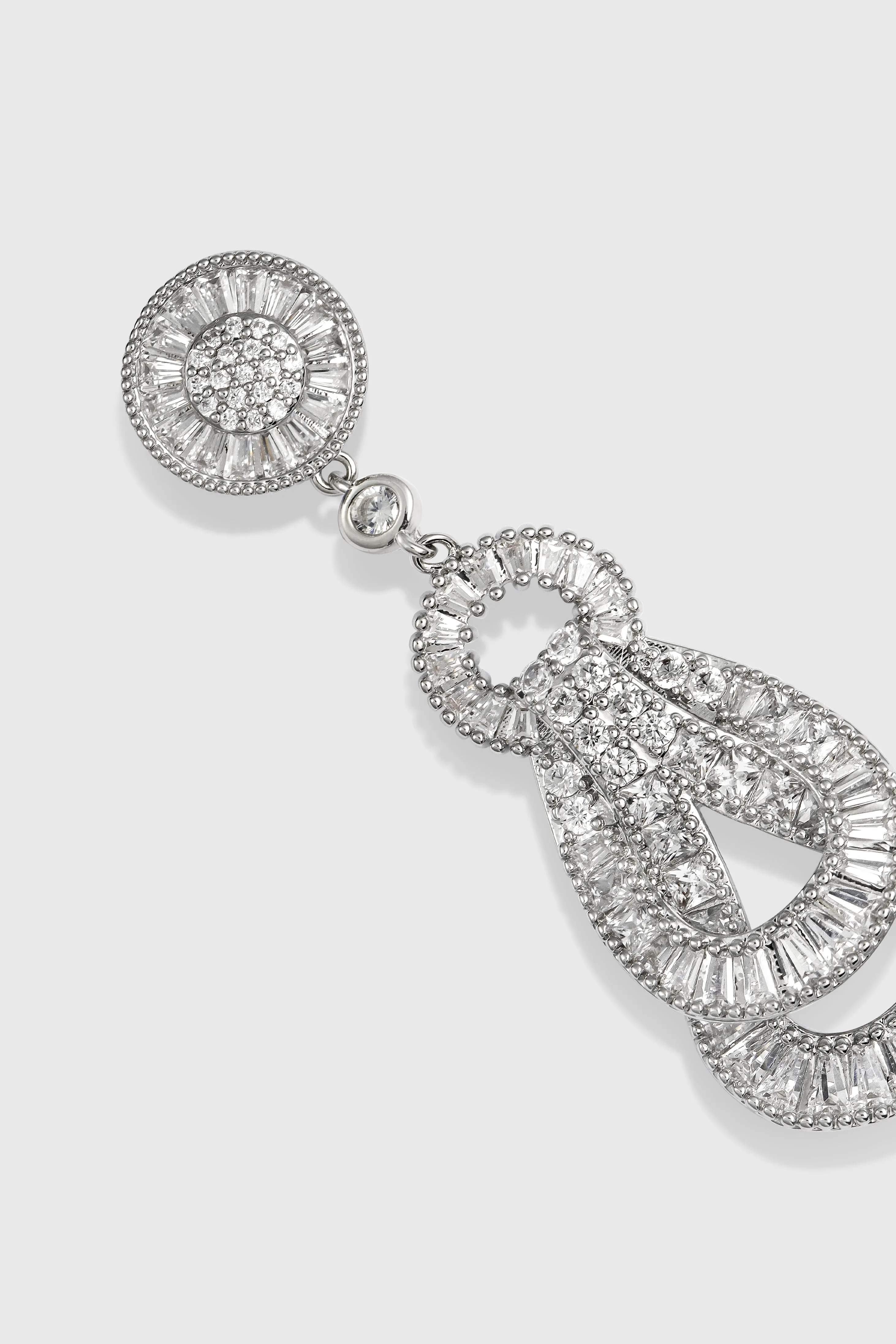 Antique Knotted Pleat Earrings sold by BABEYOND product image thumbnail 2