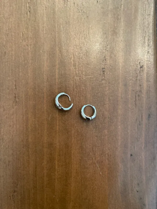 simple huggie earrings sold by bubs & sass