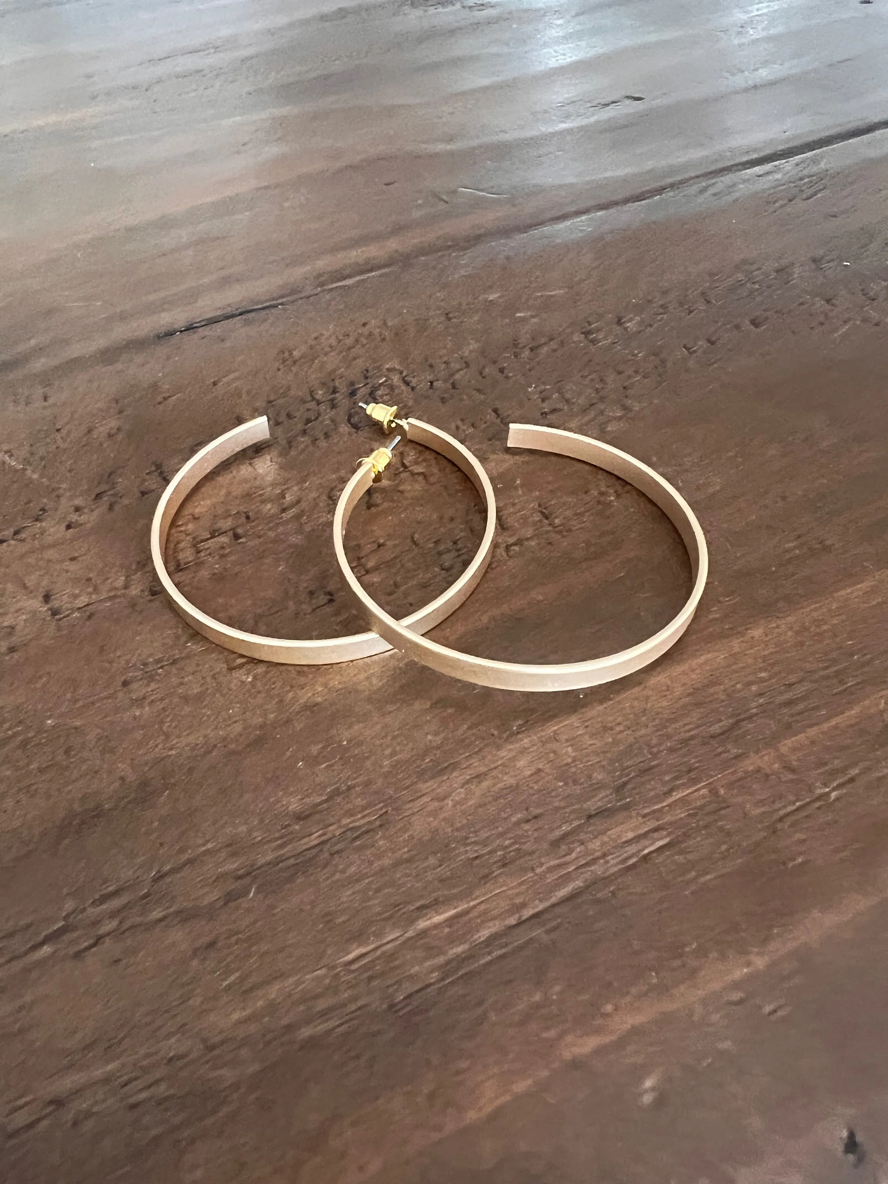 big thin matte hoops sold by bubs & sass product image thumbnail 2