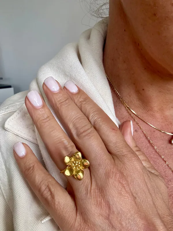 waterproof flower ring sold by bubs & sass