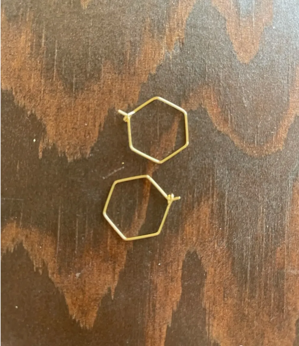 small hexagon hoop sold by bubs & sass