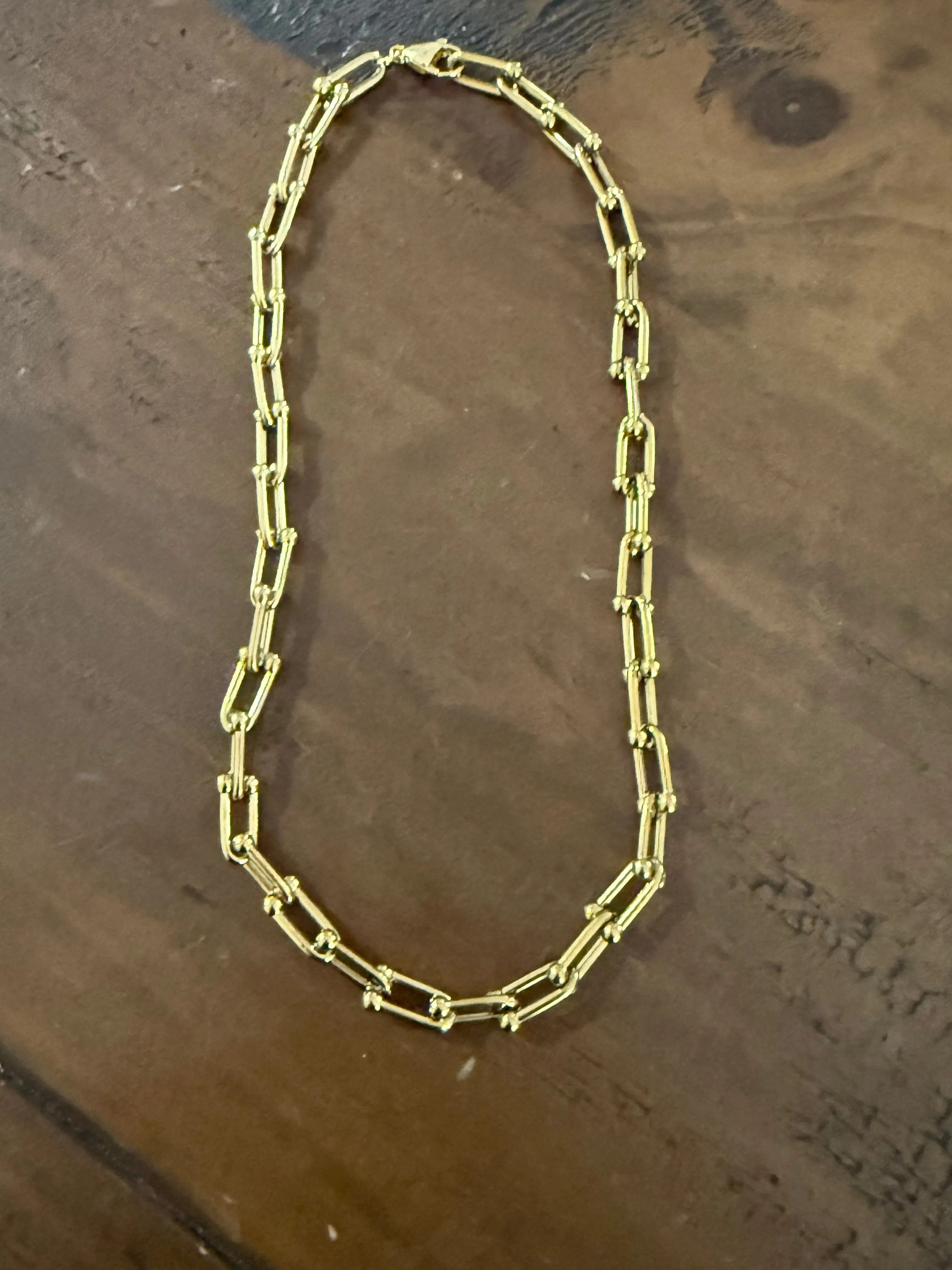 horseshoe link necklace sold by bubs & sass product image thumbnail 3