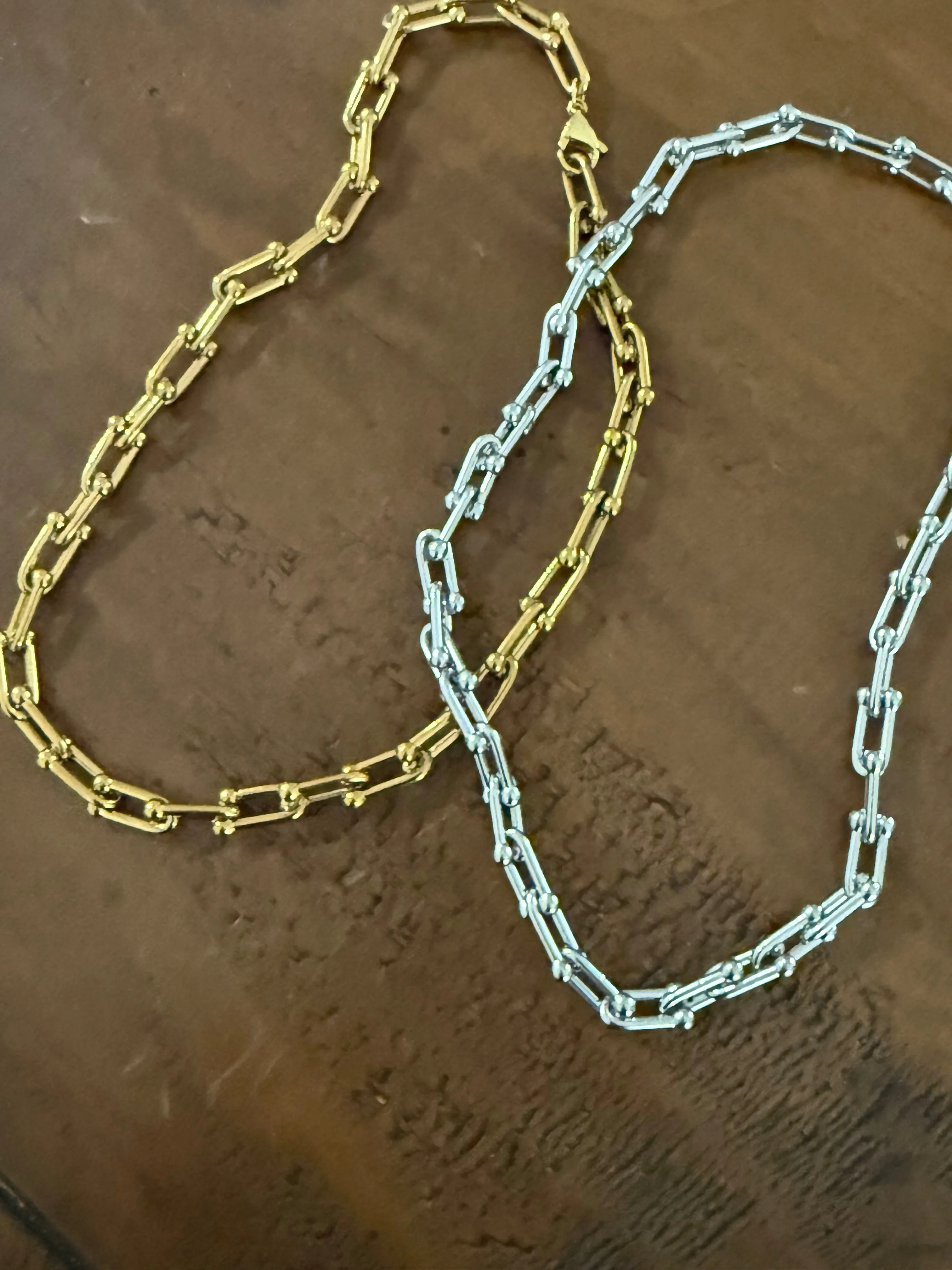 horseshoe link necklace sold by bubs & sass