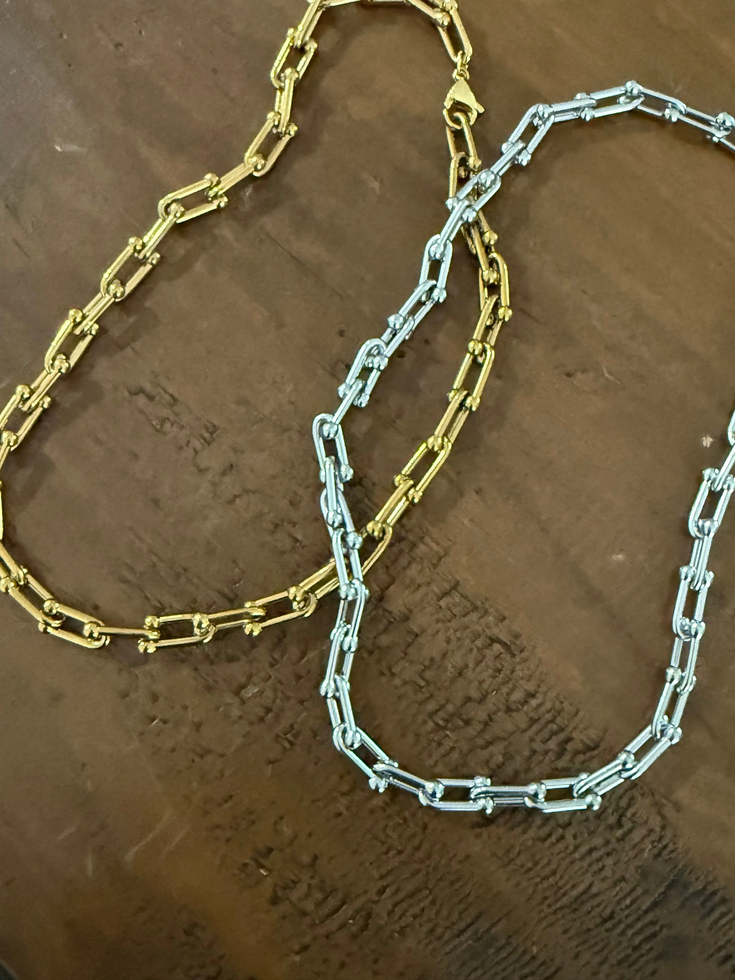 horseshoe link necklace sold by bubs & sass product image thumbnail 2