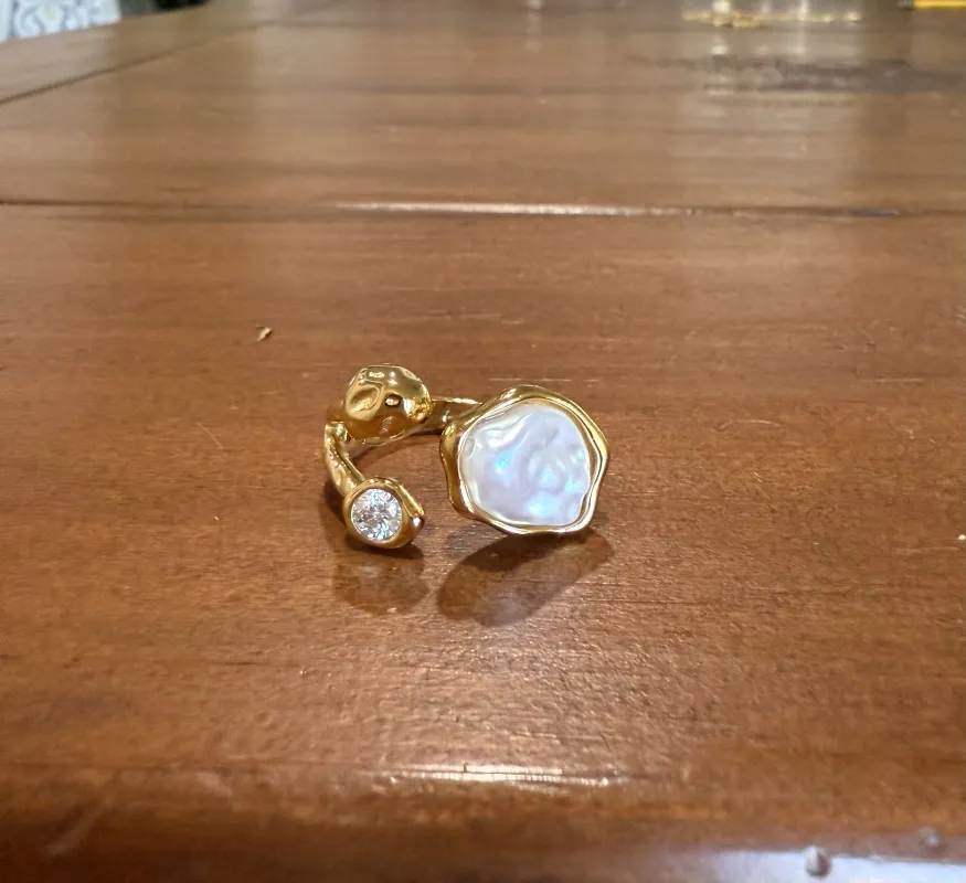 vintage style waterproof pearl ring sold by bubs & sass