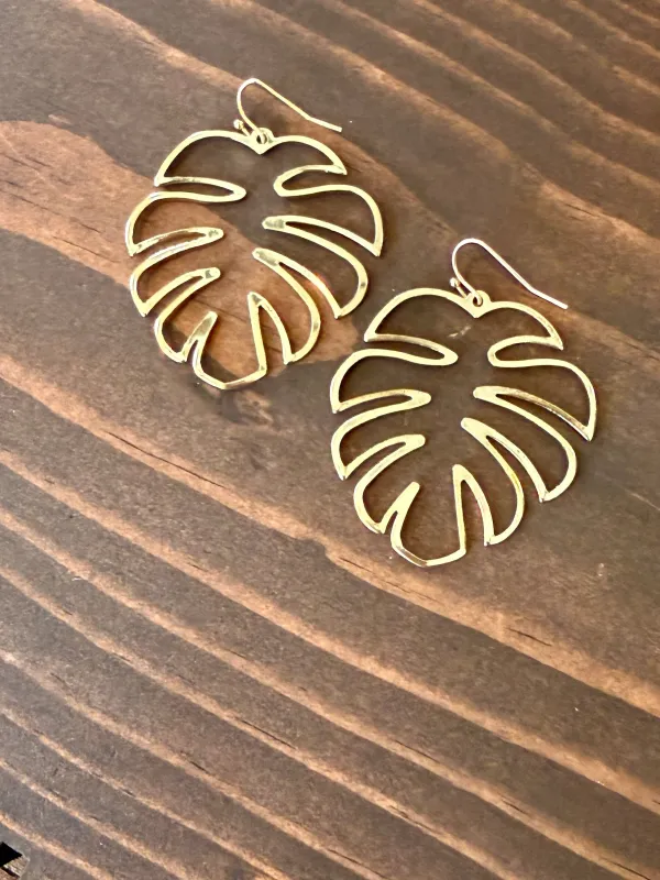 palm leaf earrings made by bubs & sass