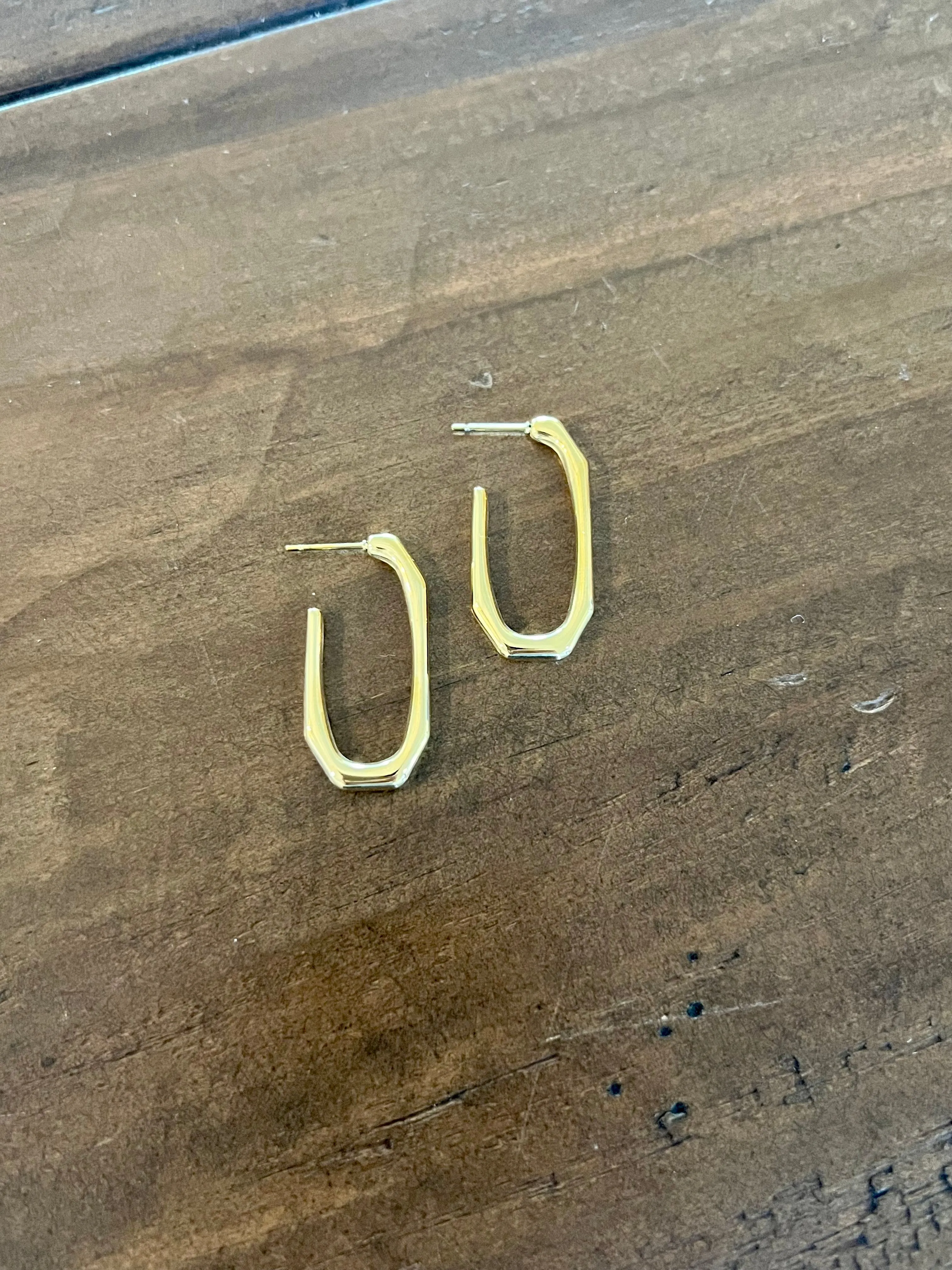 square thin hoops sold by bubs & sass product image thumbnail 2