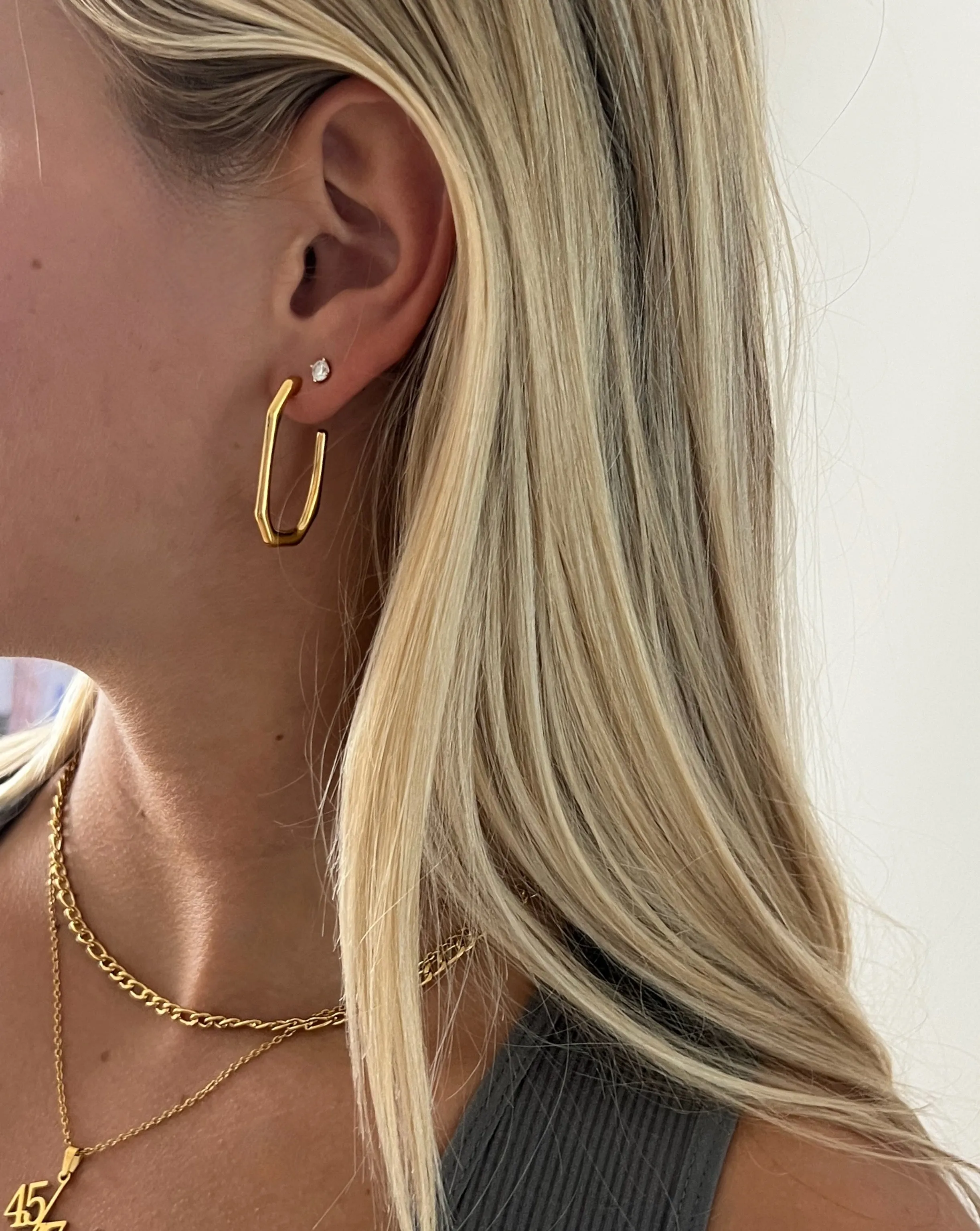 square thin hoops sold by bubs & sass product image thumbnail 4