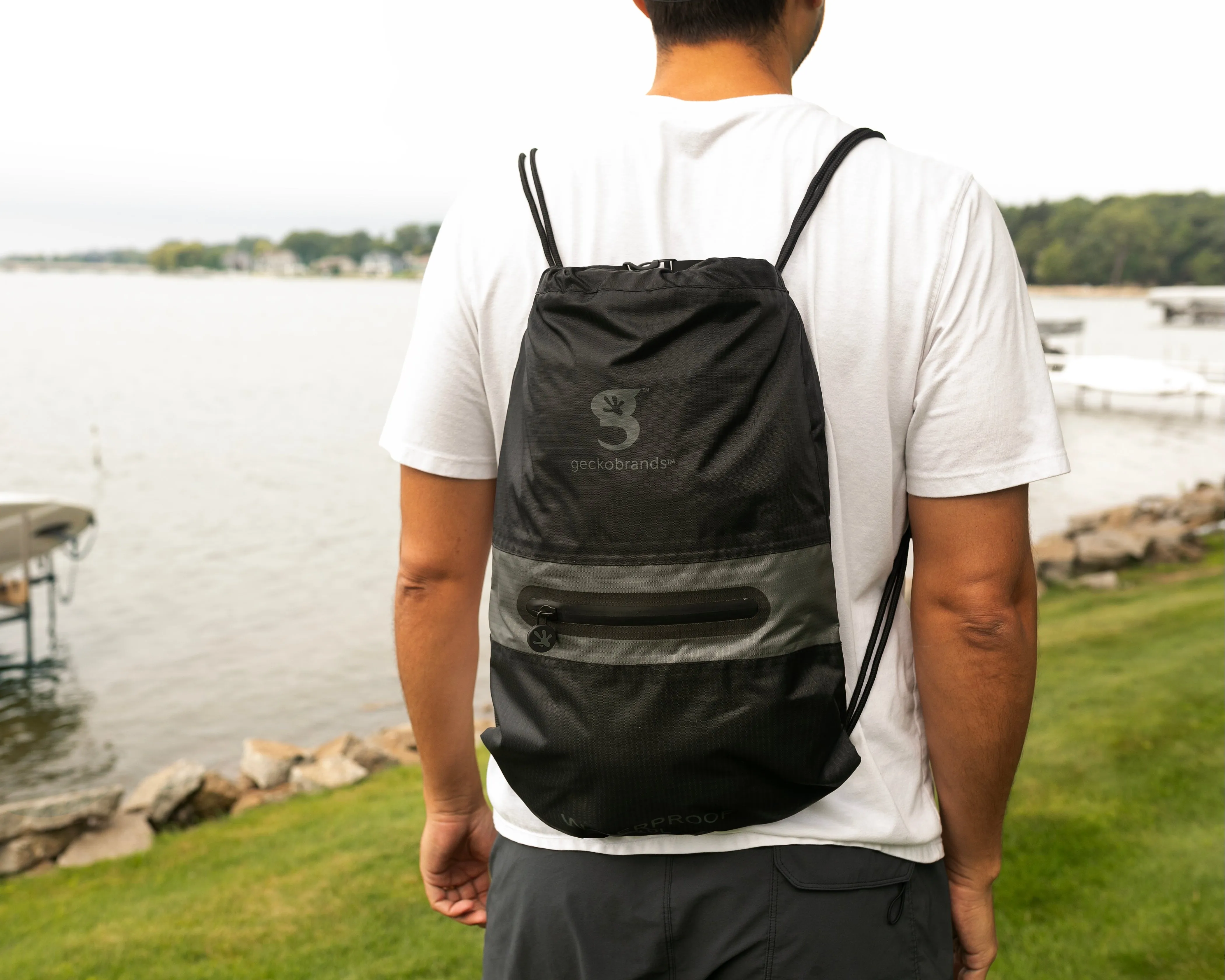 WATERPROOF DRAWSTRING BACKPACK WITH ZIP POCKET sold by Geckobrands product image thumbnail 4