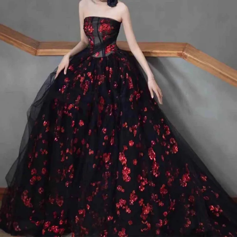 Elegant Black Lace Embroidered Strapless Evening Dress sold by GTHIC