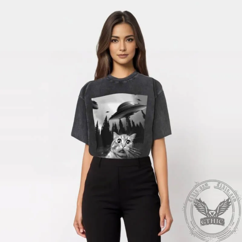 Vintage Washed Scared Cat T-shirt sold by GTHIC product image thumbnail 3