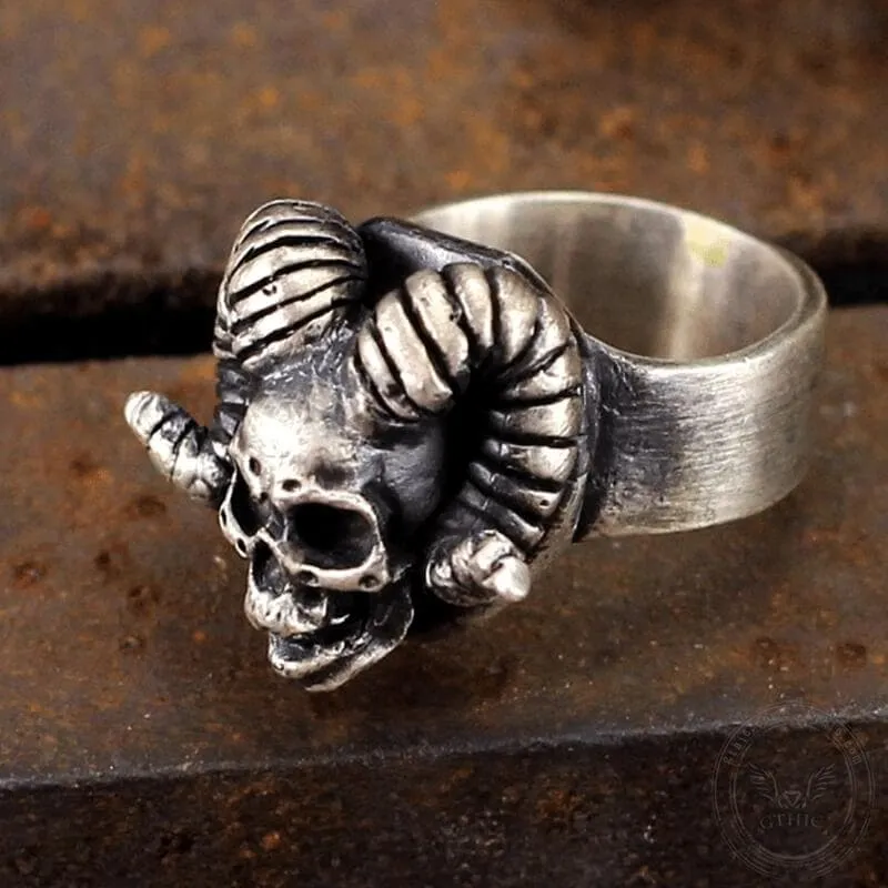 Horn Brass Skull Ring sold by GTHIC product image thumbnail 5