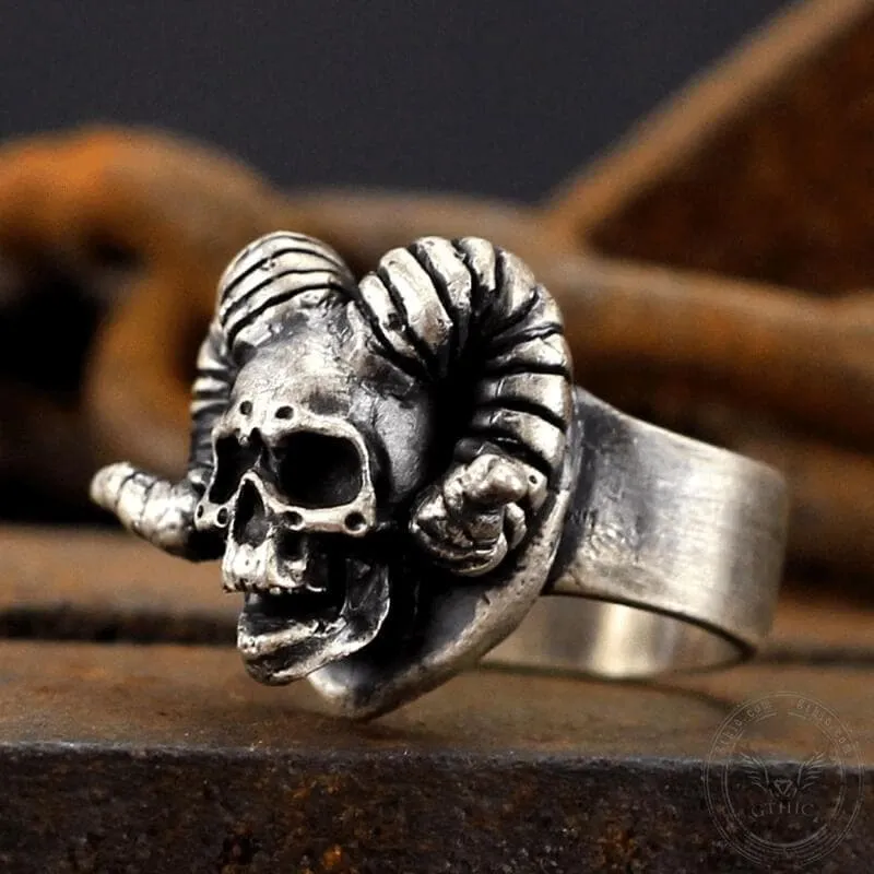 Horn Brass Skull Ring sold by GTHIC product image thumbnail 4