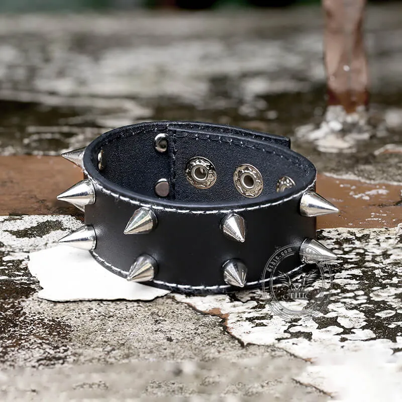 Minimalist Rivets Leather Punk Bracelet sold by GTHIC product image thumbnail 3