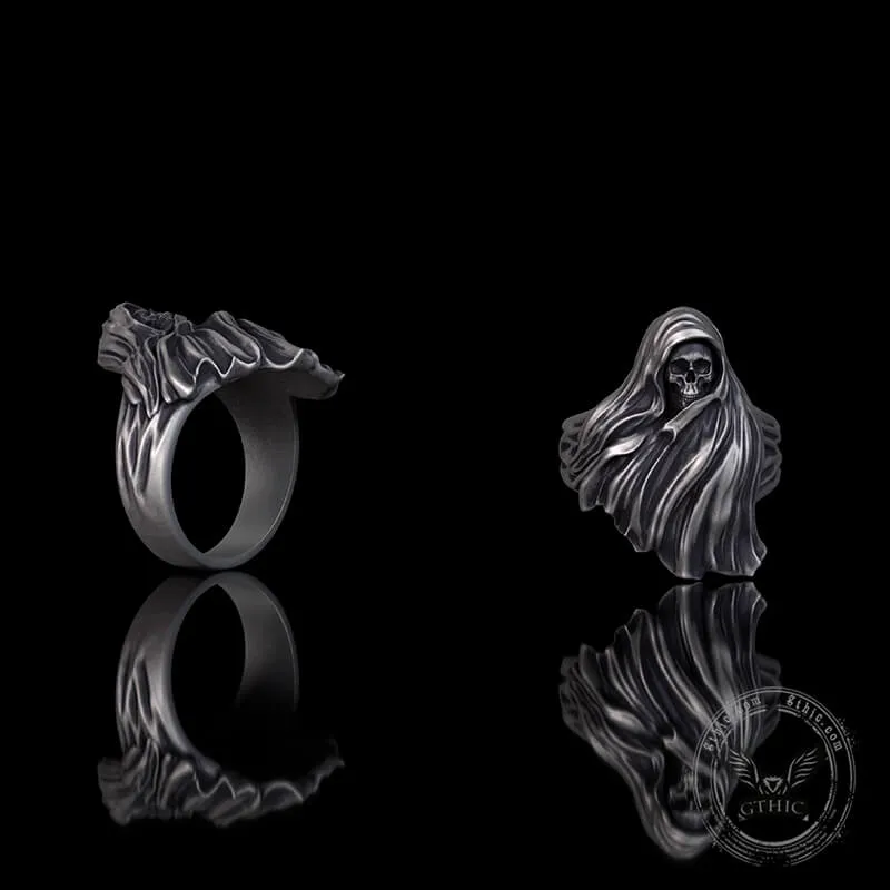 Gothic Cape Skull Sterling Silver Ring sold by GTHIC product image thumbnail 2