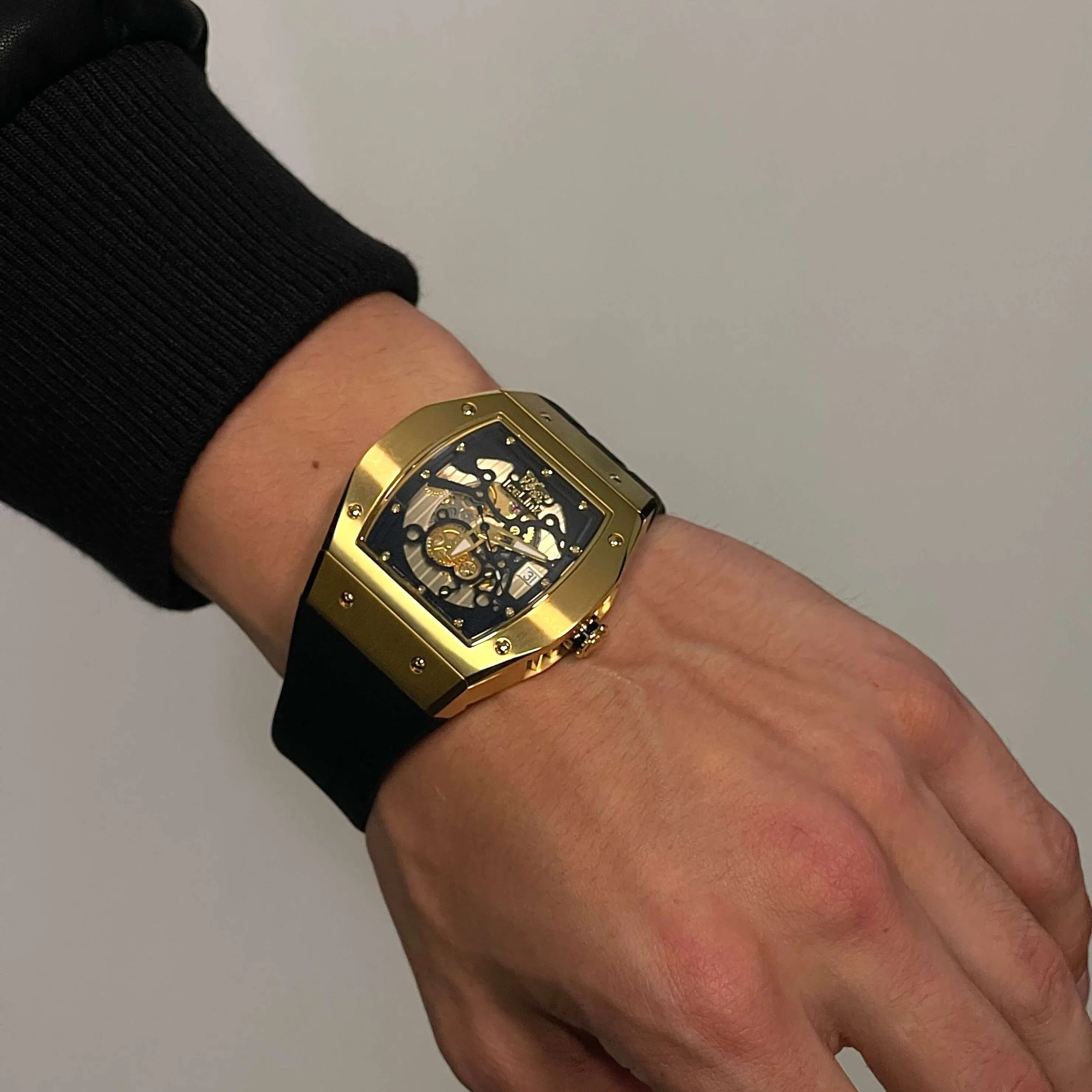 Masis sold by IceLink product image thumbnail 2