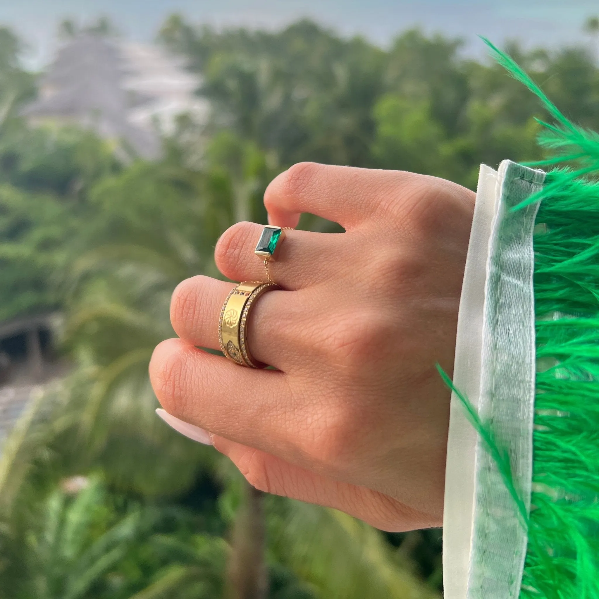 14K Emerald Chain Ring sold by IceLink product image thumbnail 2