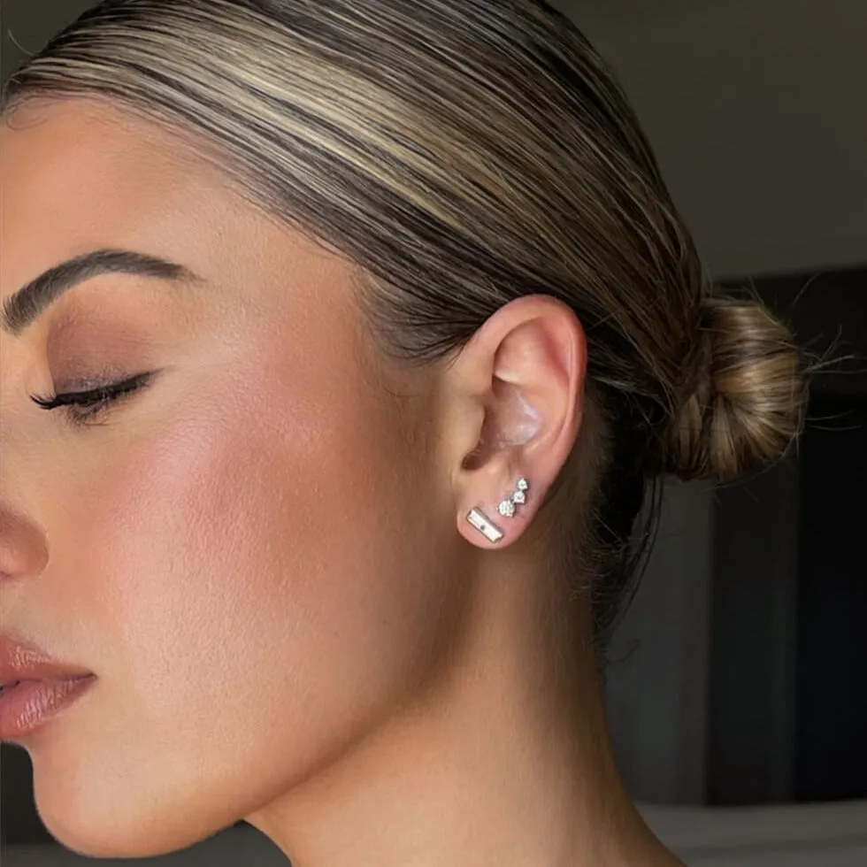 14K Emmy Bar Stud Earrings sold by IceLink product image thumbnail 2