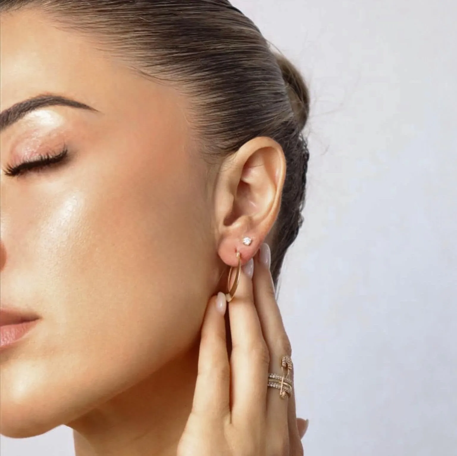 10K Amelia Hoops sold by IceLink product image thumbnail 3