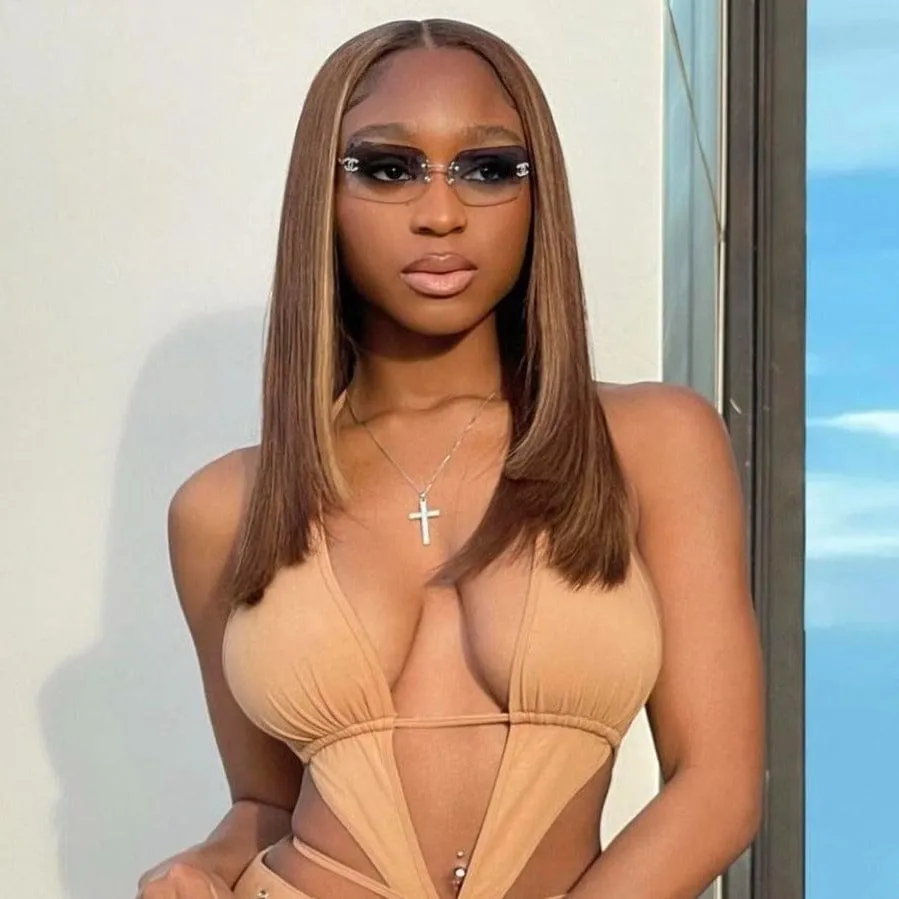 14K Como Diamond Cross sold by IceLink product image thumbnail 2