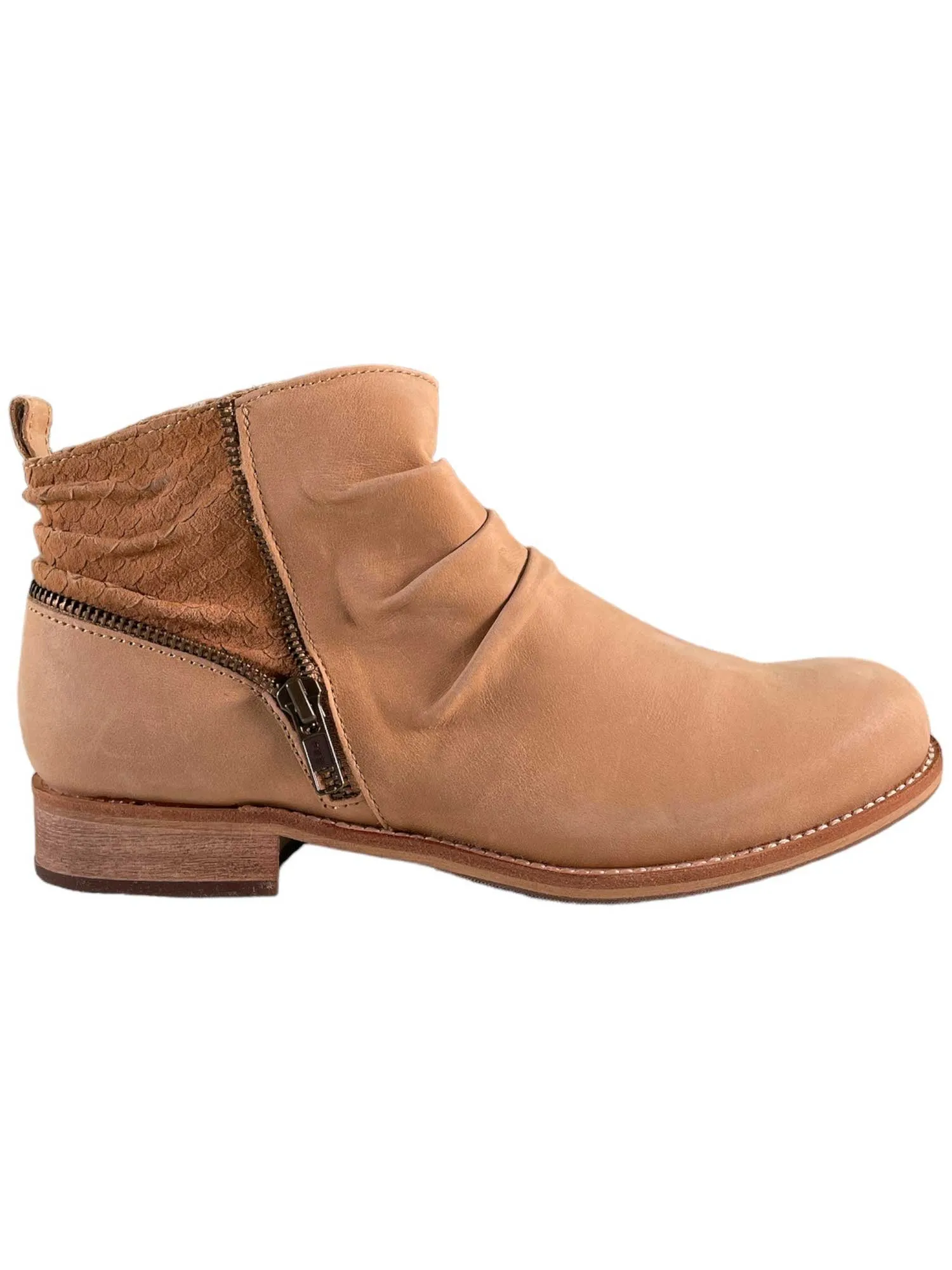 Cat Footwear Women's Kiley Boot sold by Out&Back Outdoor product image thumbnail 2