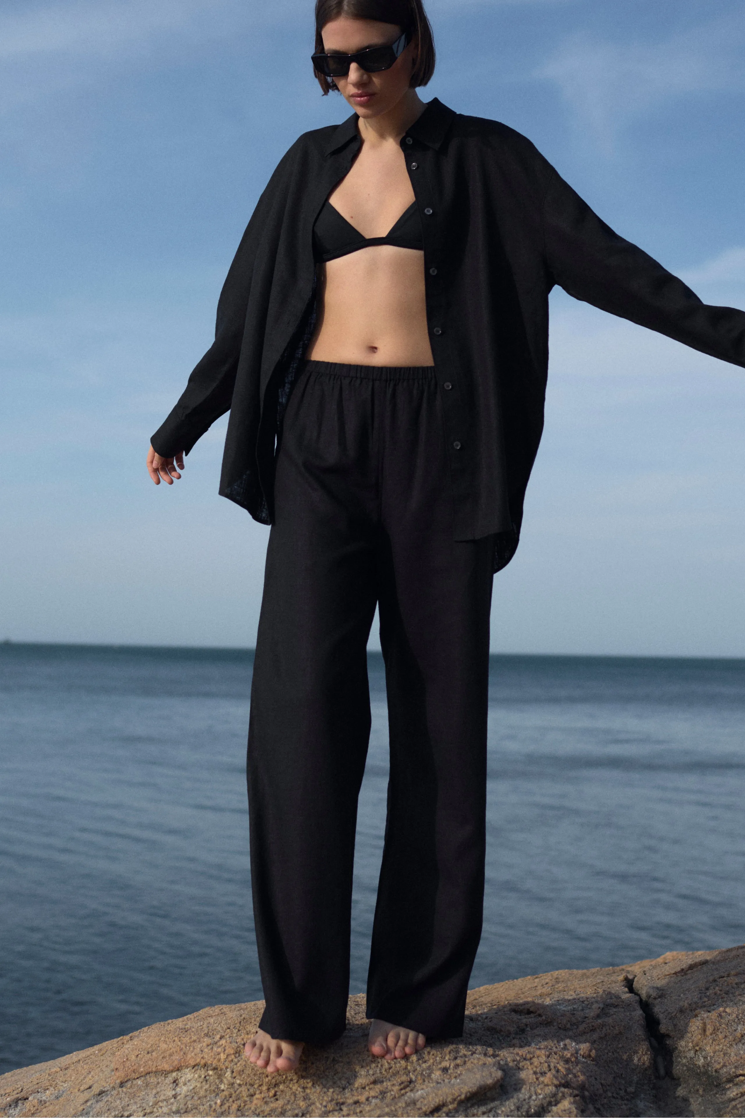 The Linen Everything Pant in Black sold by Sold Out NYC product image thumbnail 2