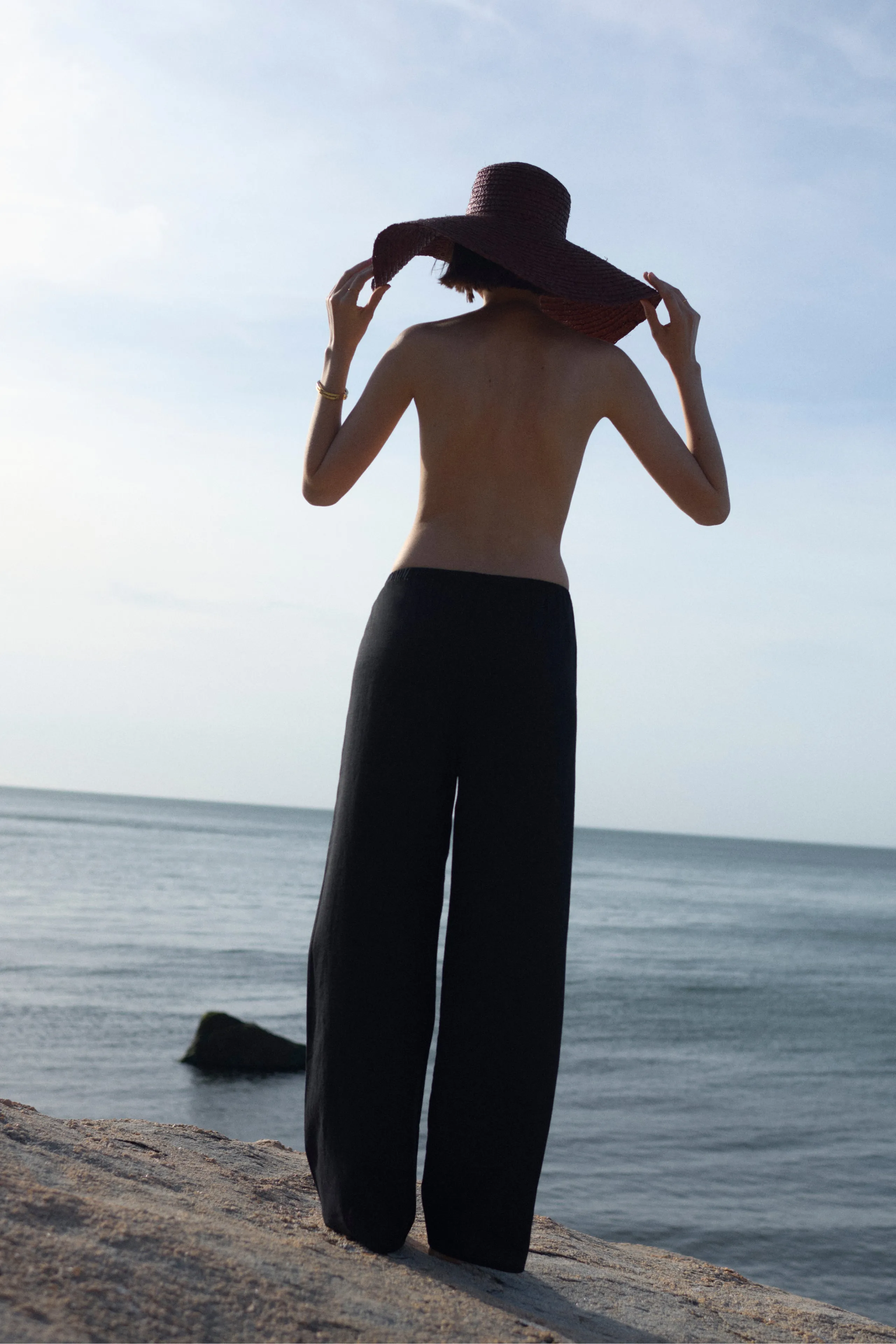 The Linen Everything Pant in Black sold by Sold Out NYC product image thumbnail 5