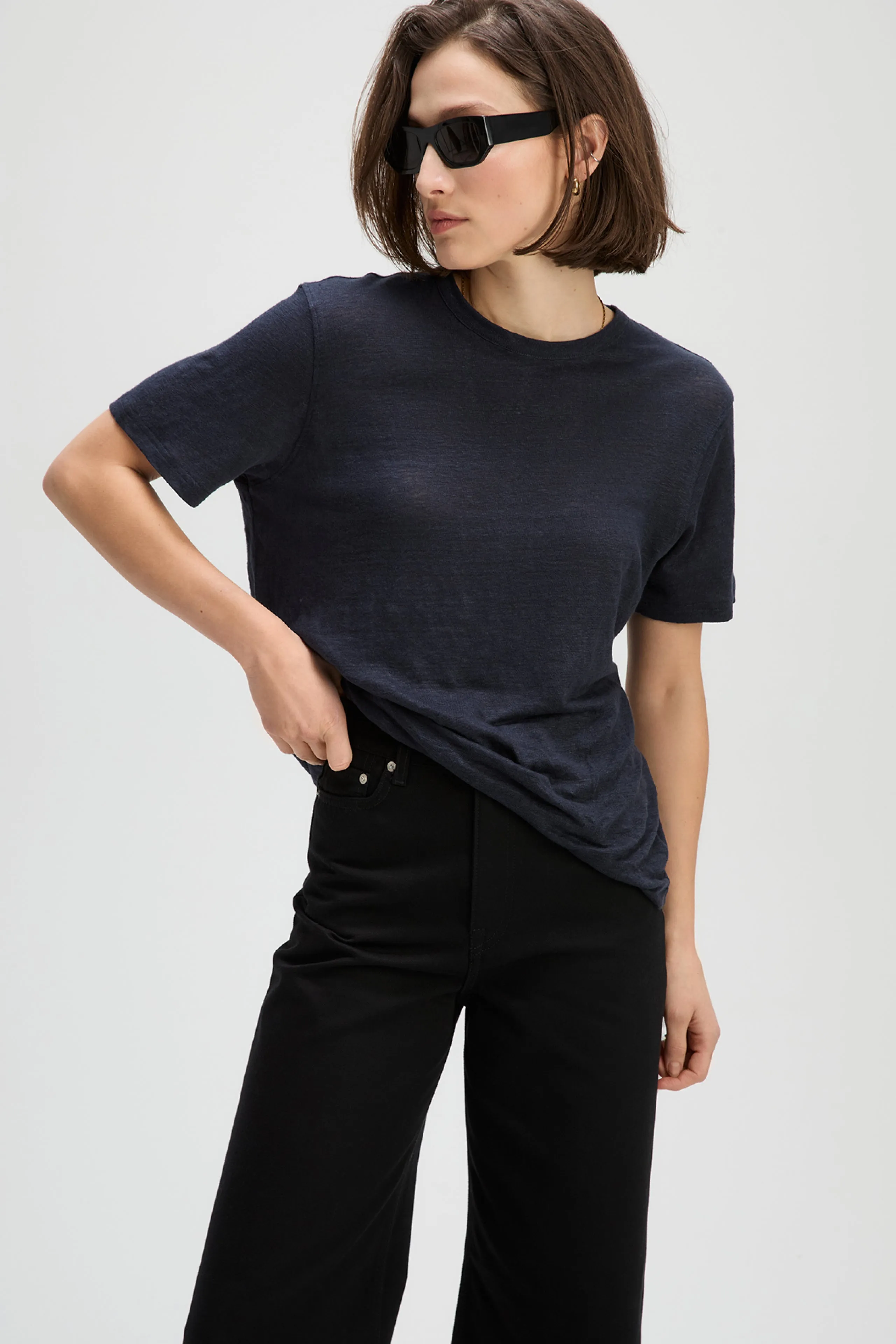 The Linen Perfect Tee in Navy sold by Sold Out NYC product image thumbnail 2